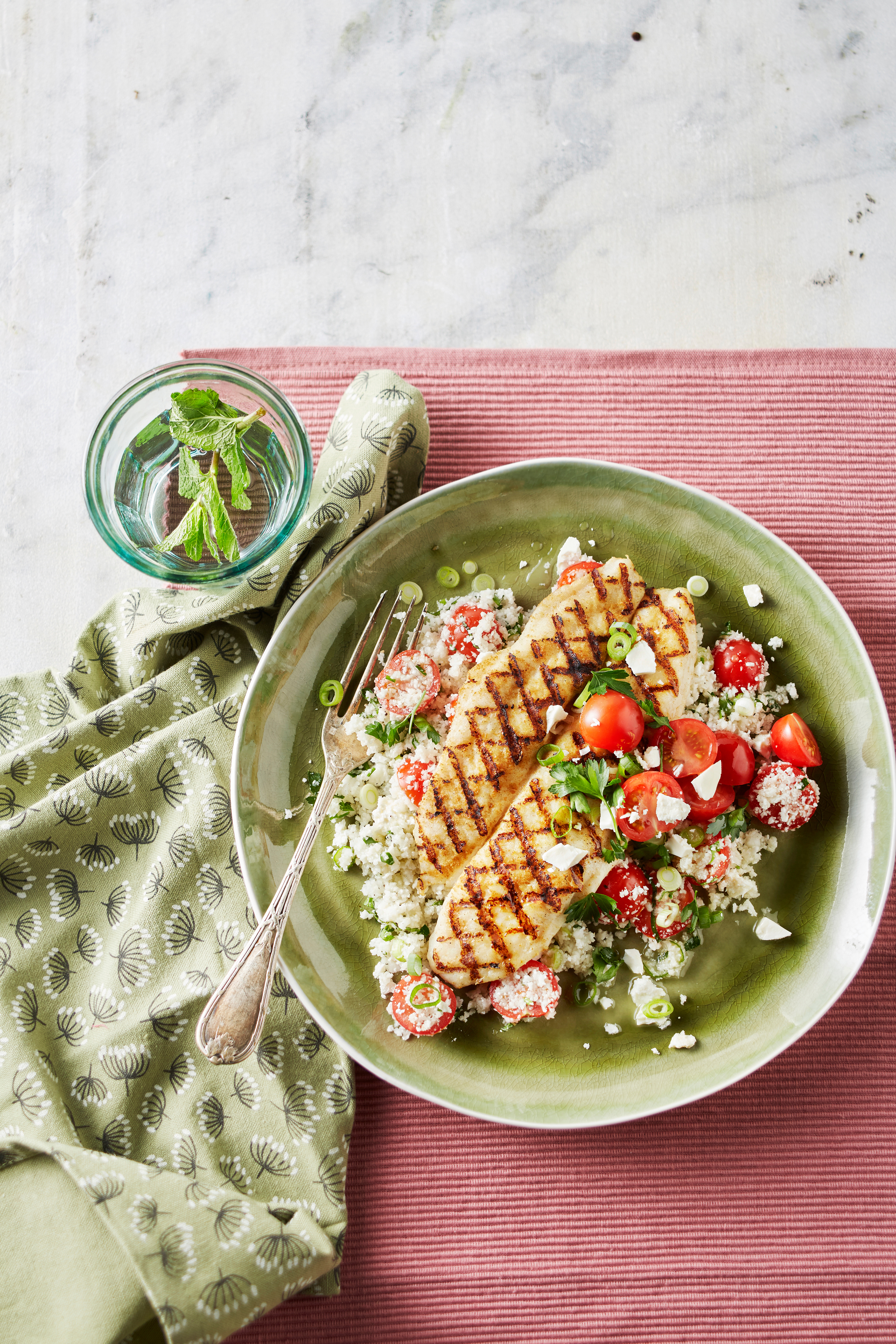 Bloemkool-tabouleh met gegrilde witvis