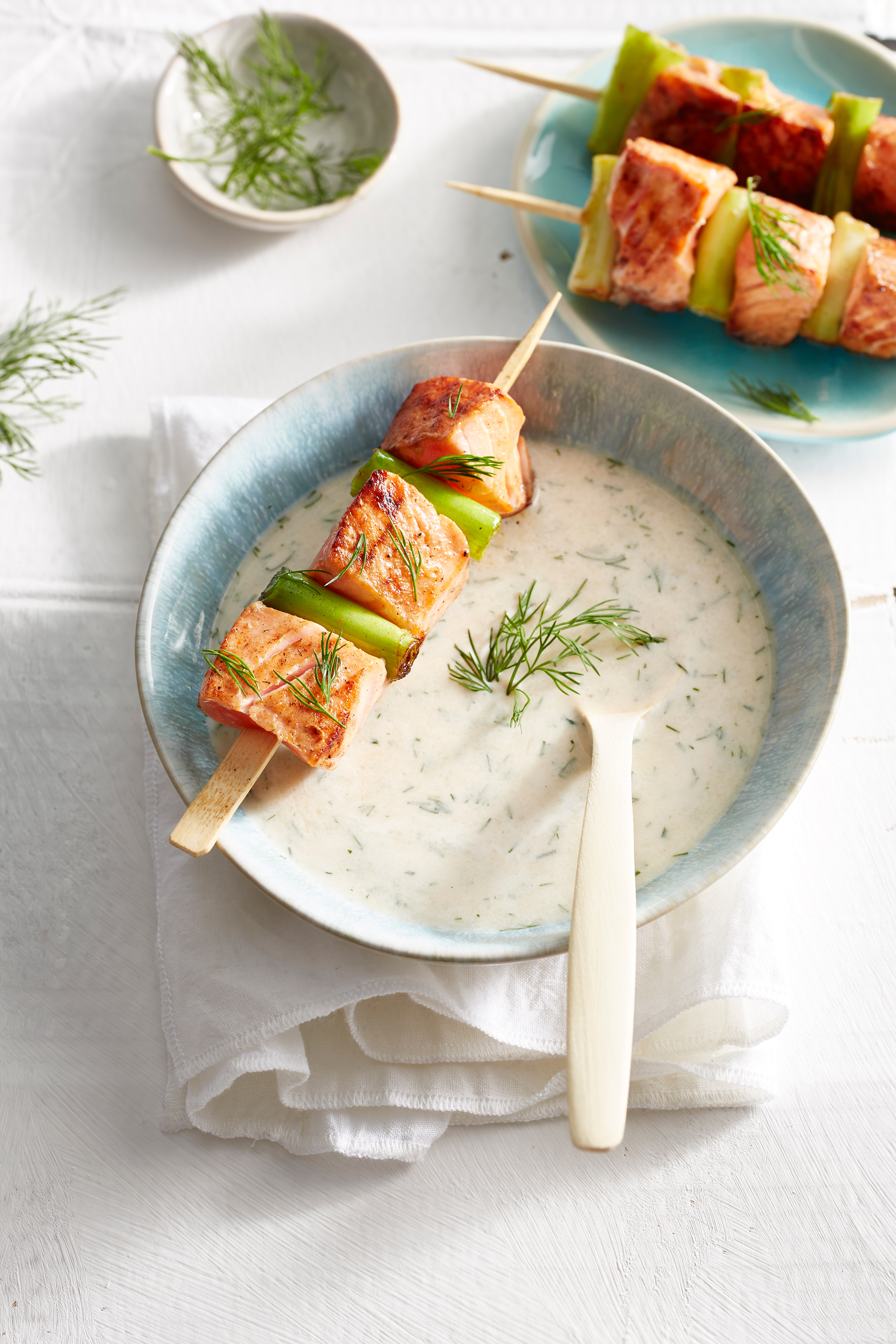 Gemarineerde zalmspiesjes met venkelsoep