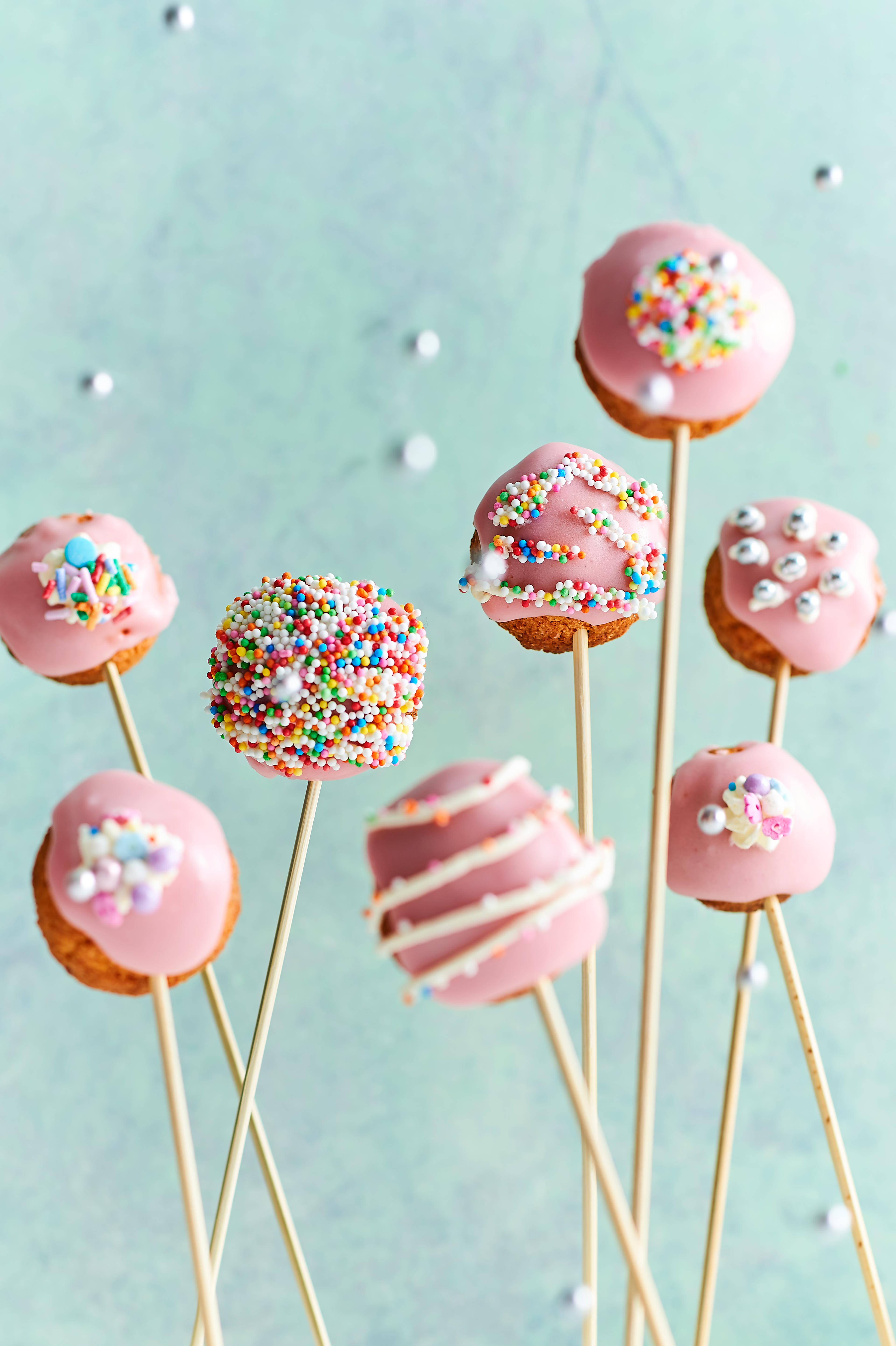 Lollypop petit fours