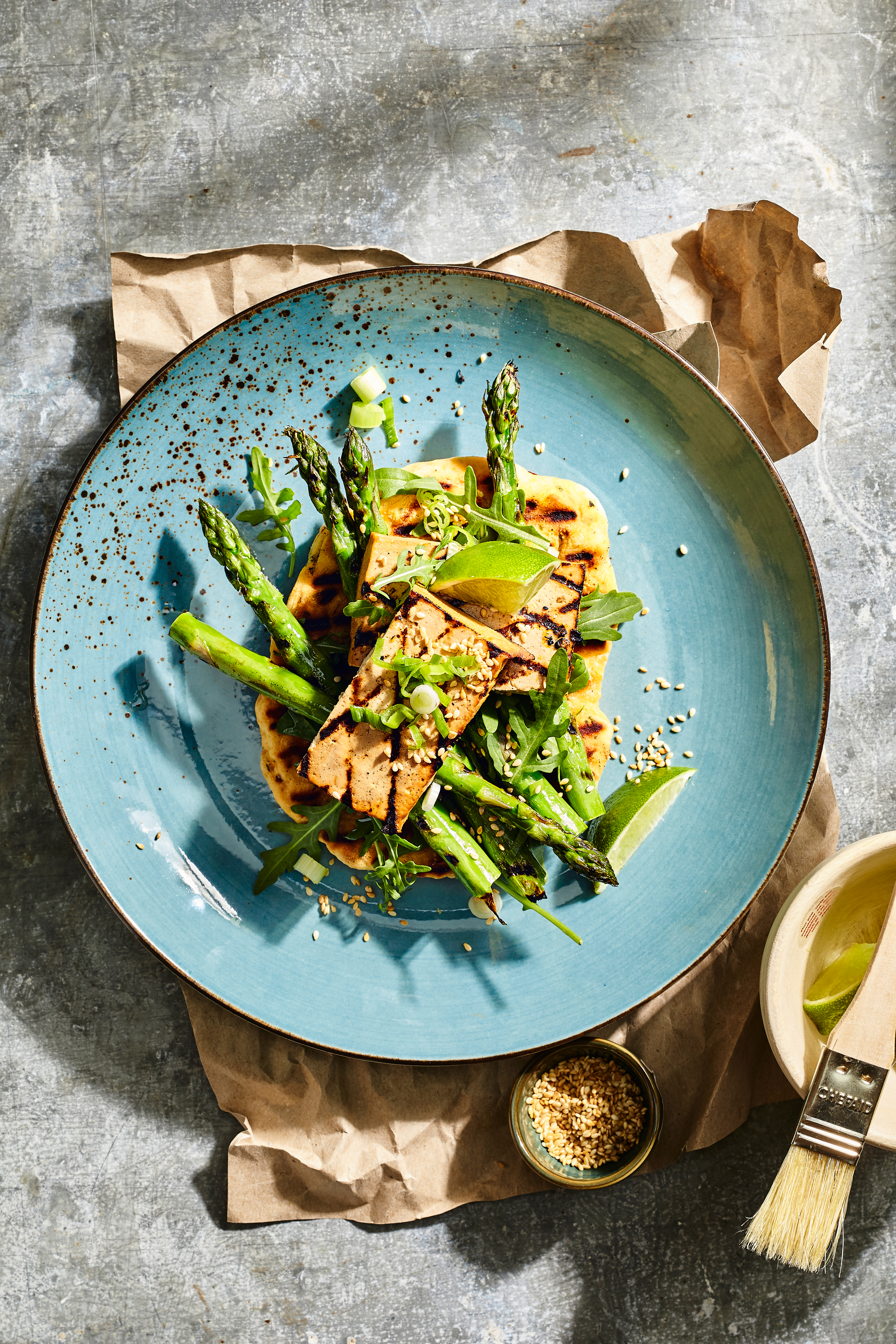 Geroosterde tofu met groene asperges