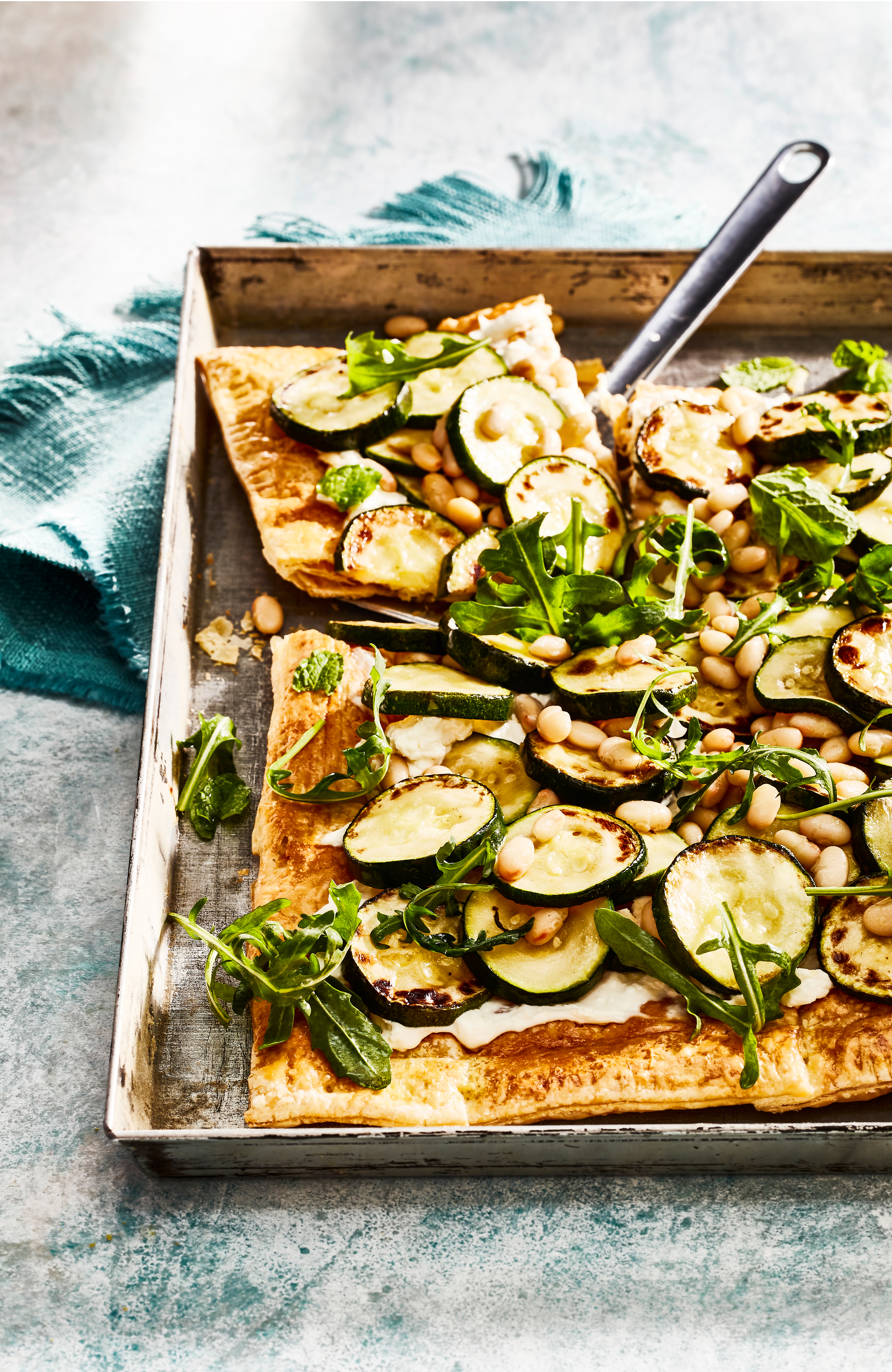 Galette met feta, bonen en courgette