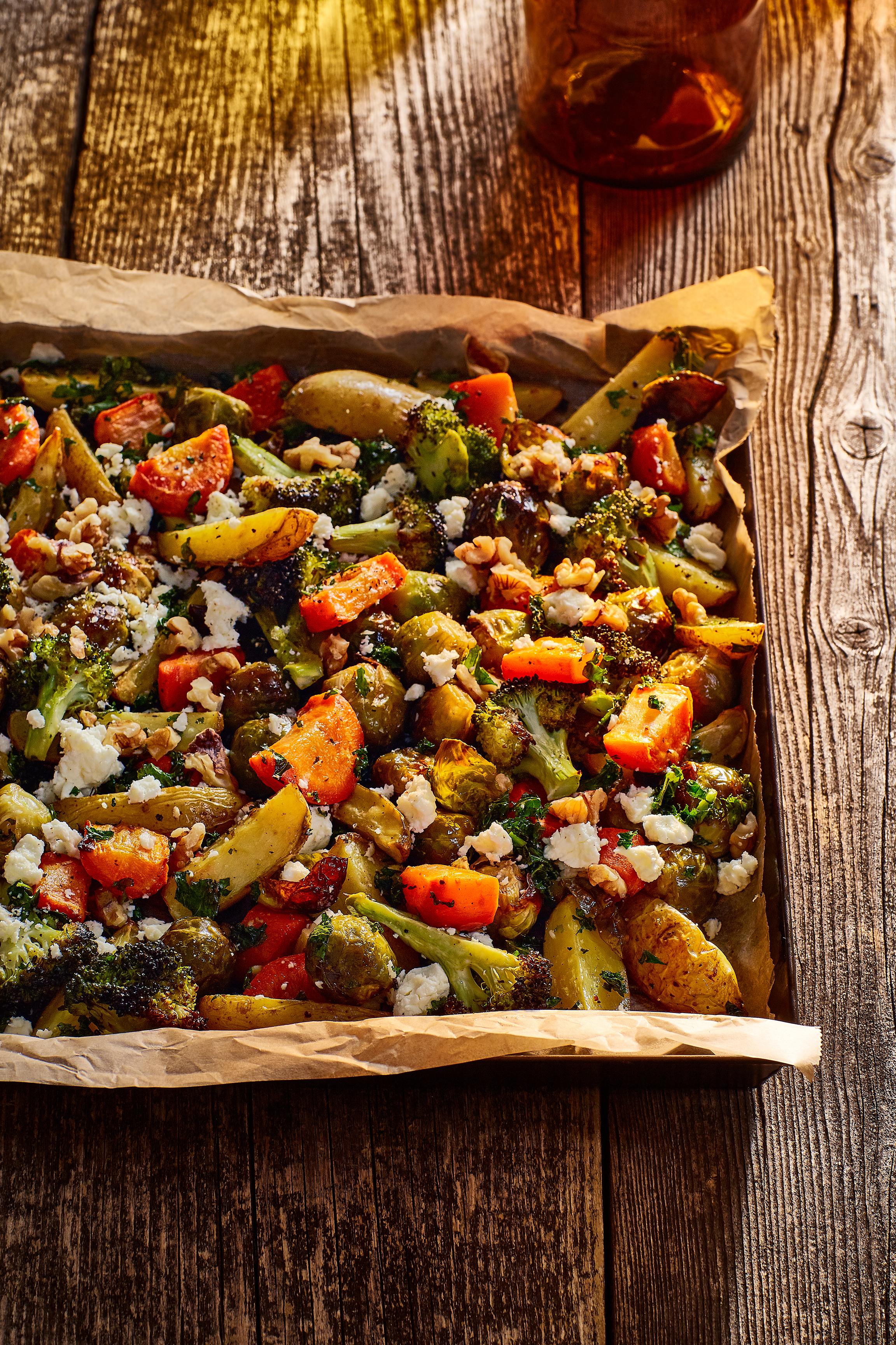 Geroosterde groenten met feta en walnotendressing