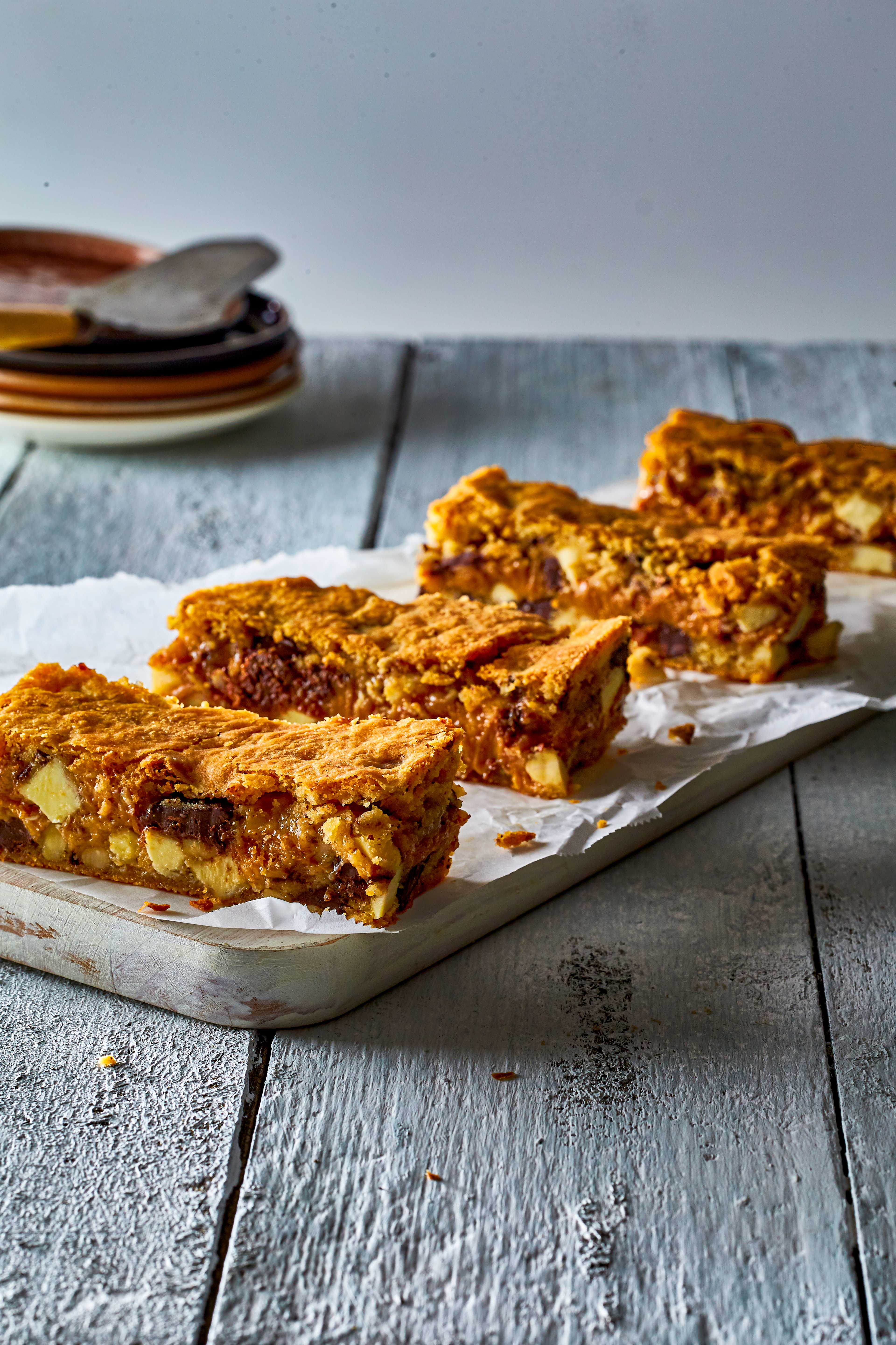 Dulce de leche-bars met amandelen en chocolade