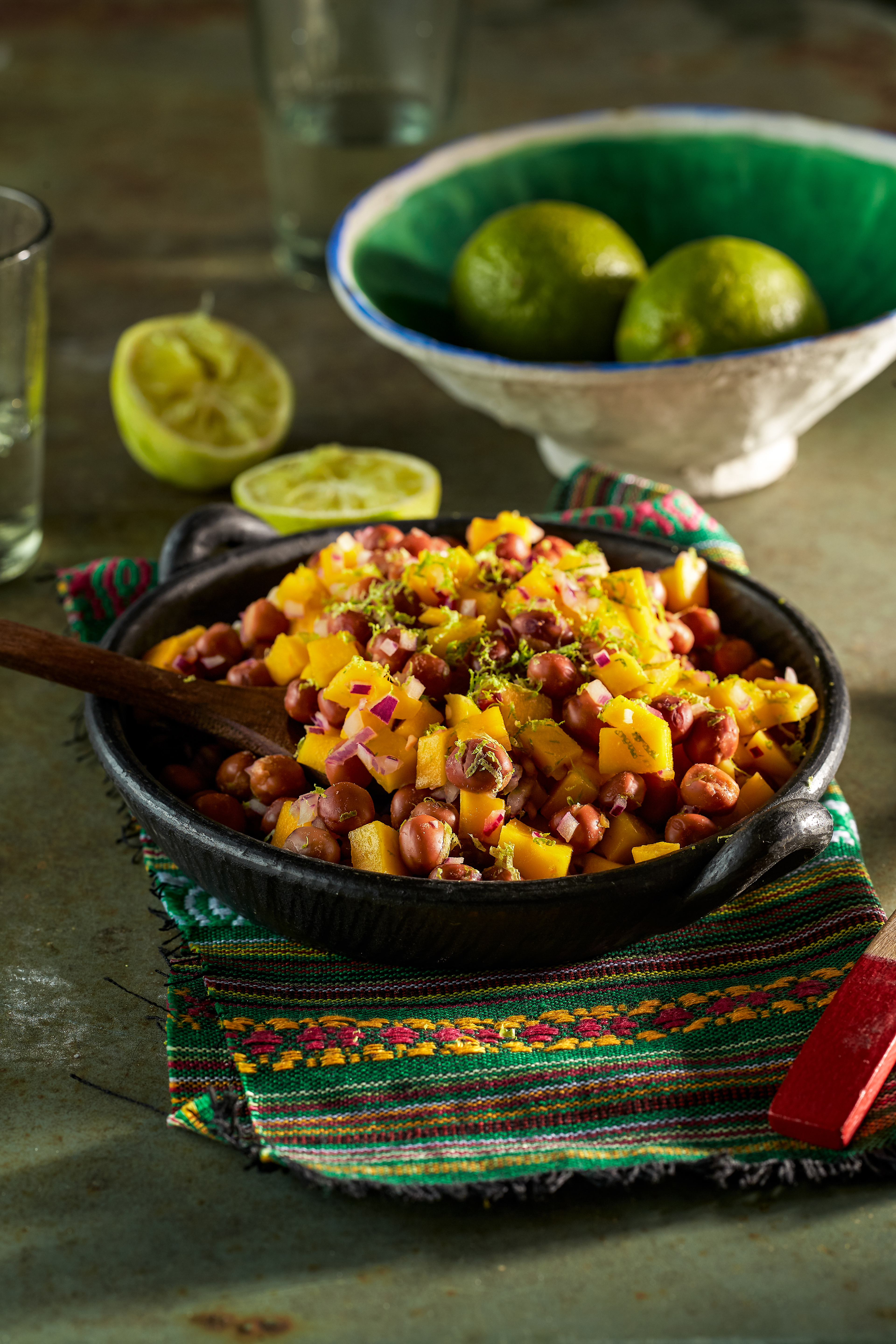 Bonensalsa met mango