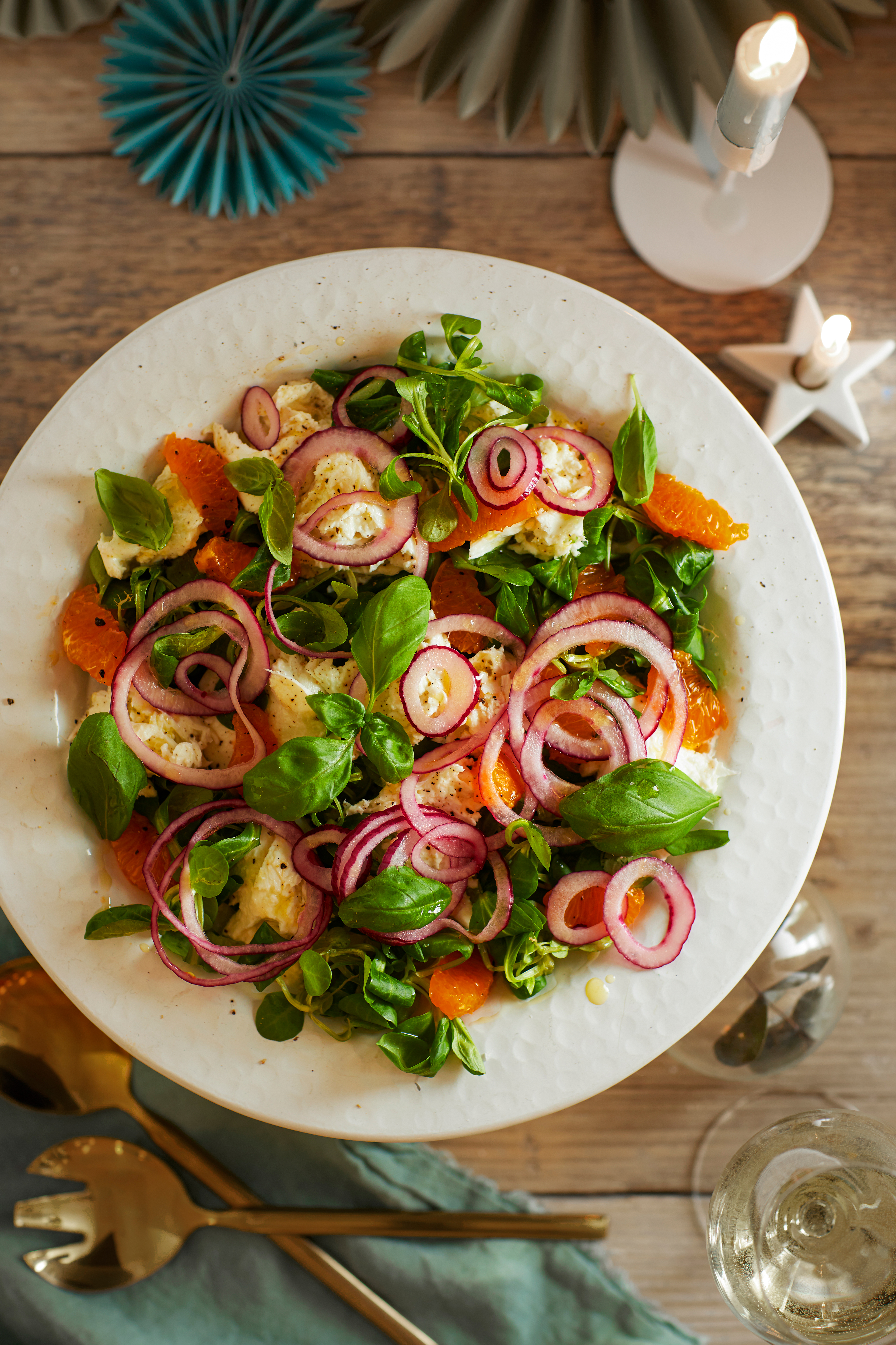 Mozzarella met mandarijn en zoetzure ui