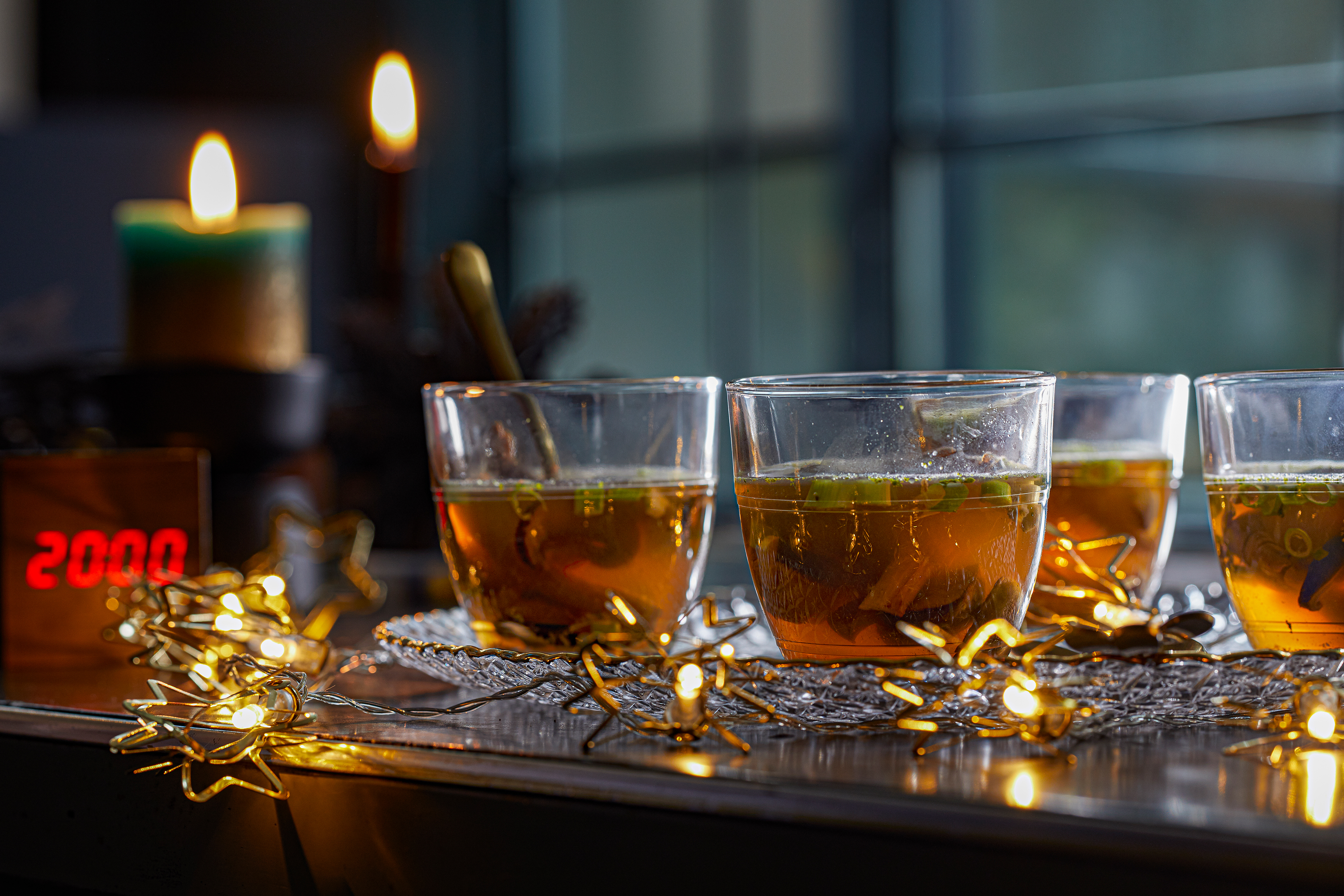 Oosterse paddenstoelenbouillon met citroen