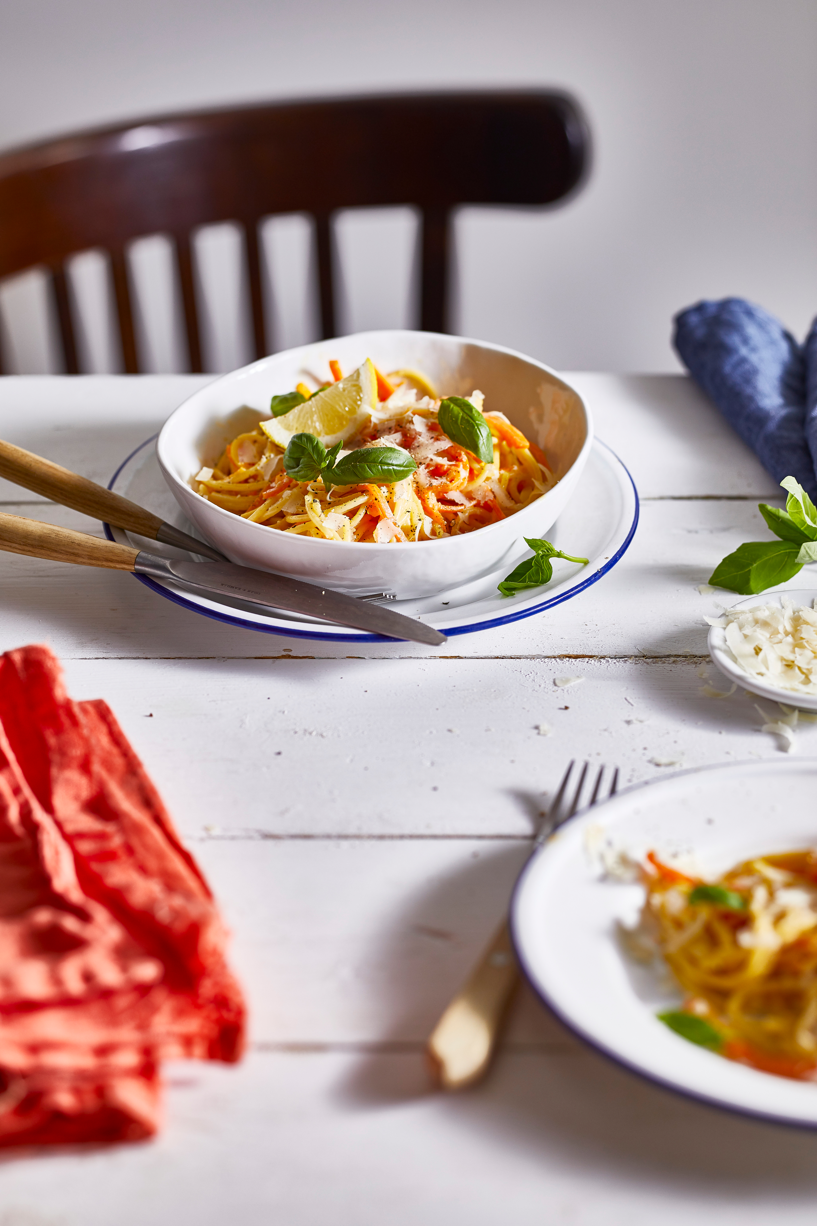 Pasta met wortelspaghetti en roomsaus