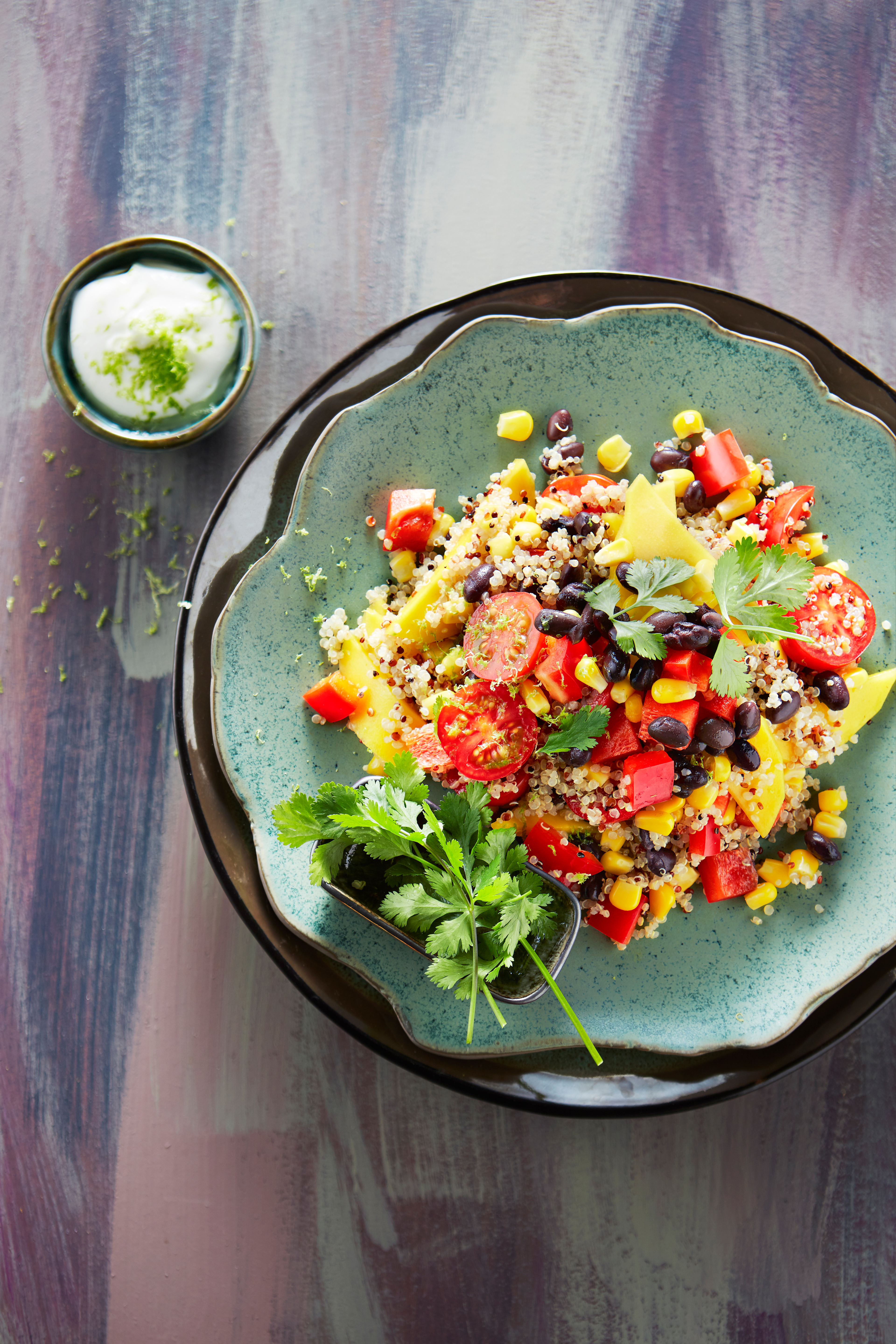 Quinoa-salade met bonen en cherrytomaatjes