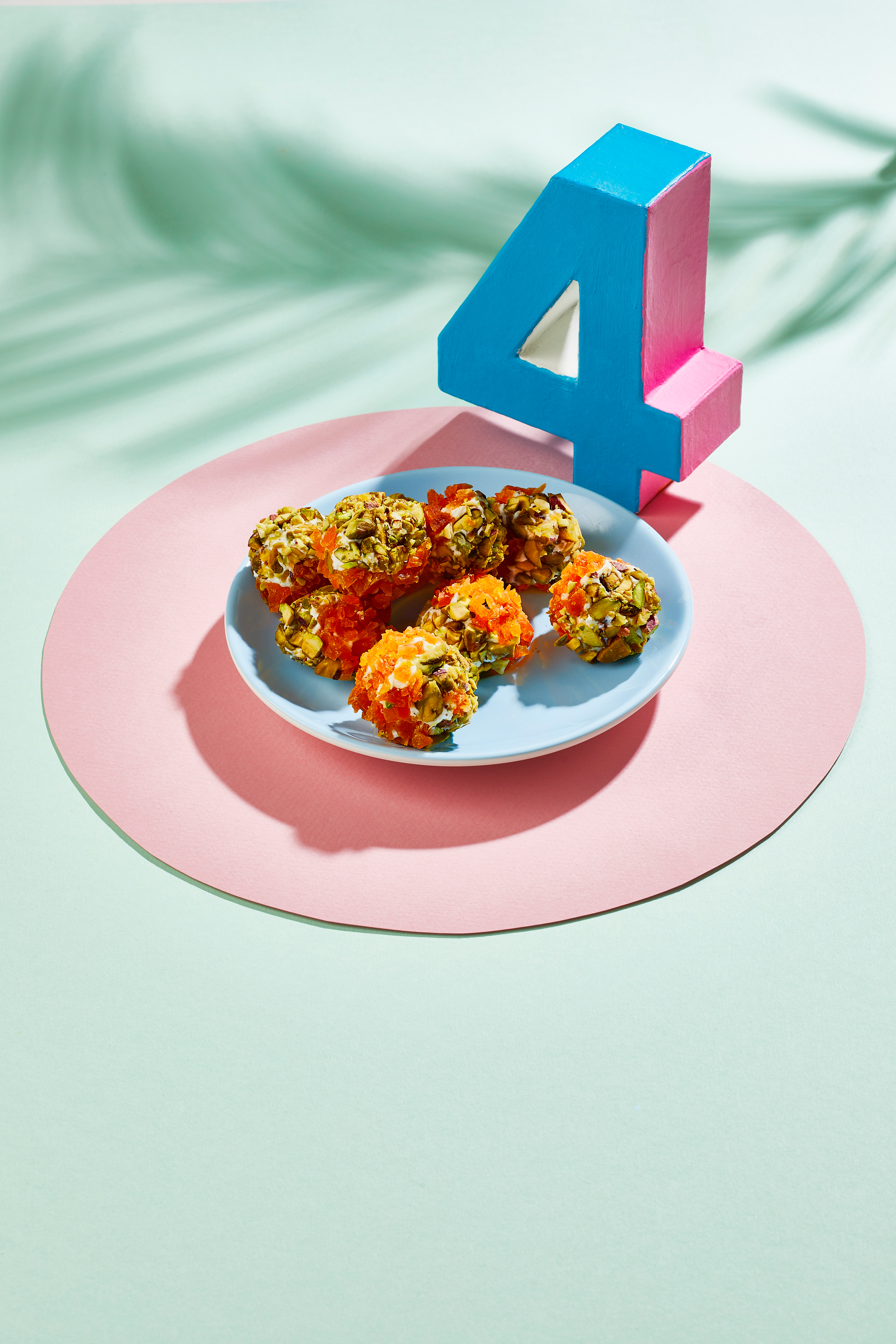 Abrikoos-pistacheballetjes van geitenkaas