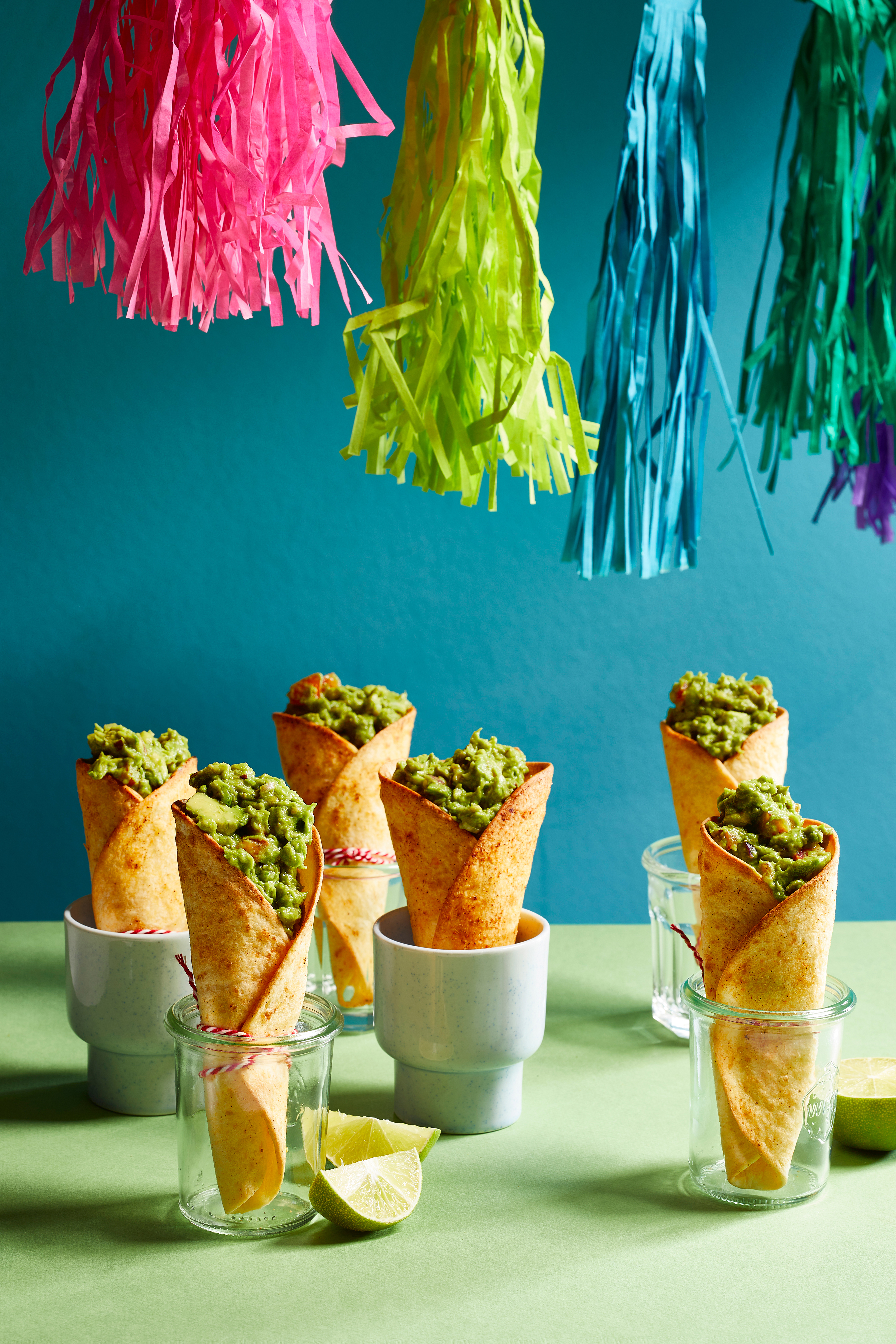 Tacohoorntjes met guacamole