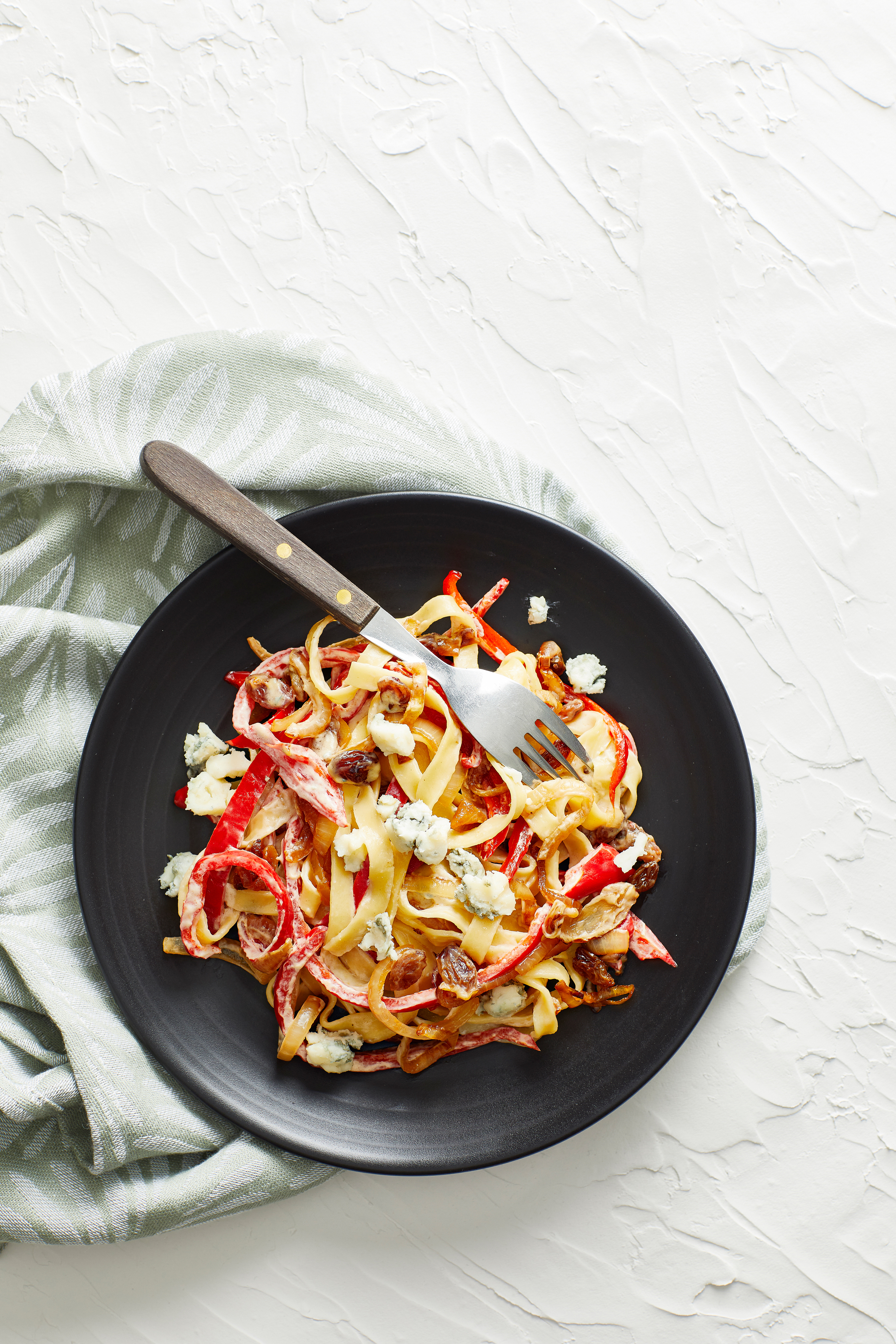 Pasta met puntpaprika en gorgonzola