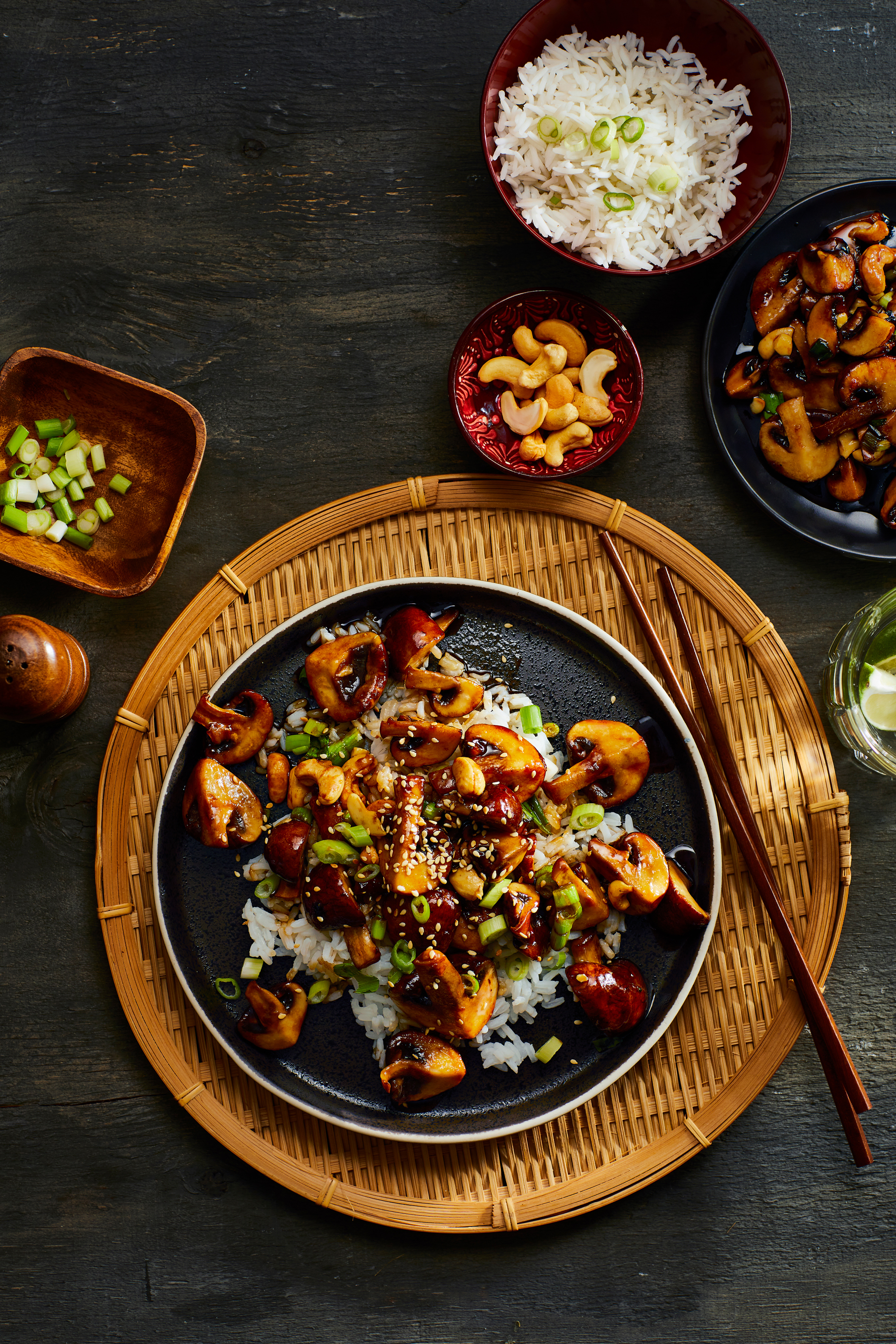 Sticky paddenstoelen uit de wok