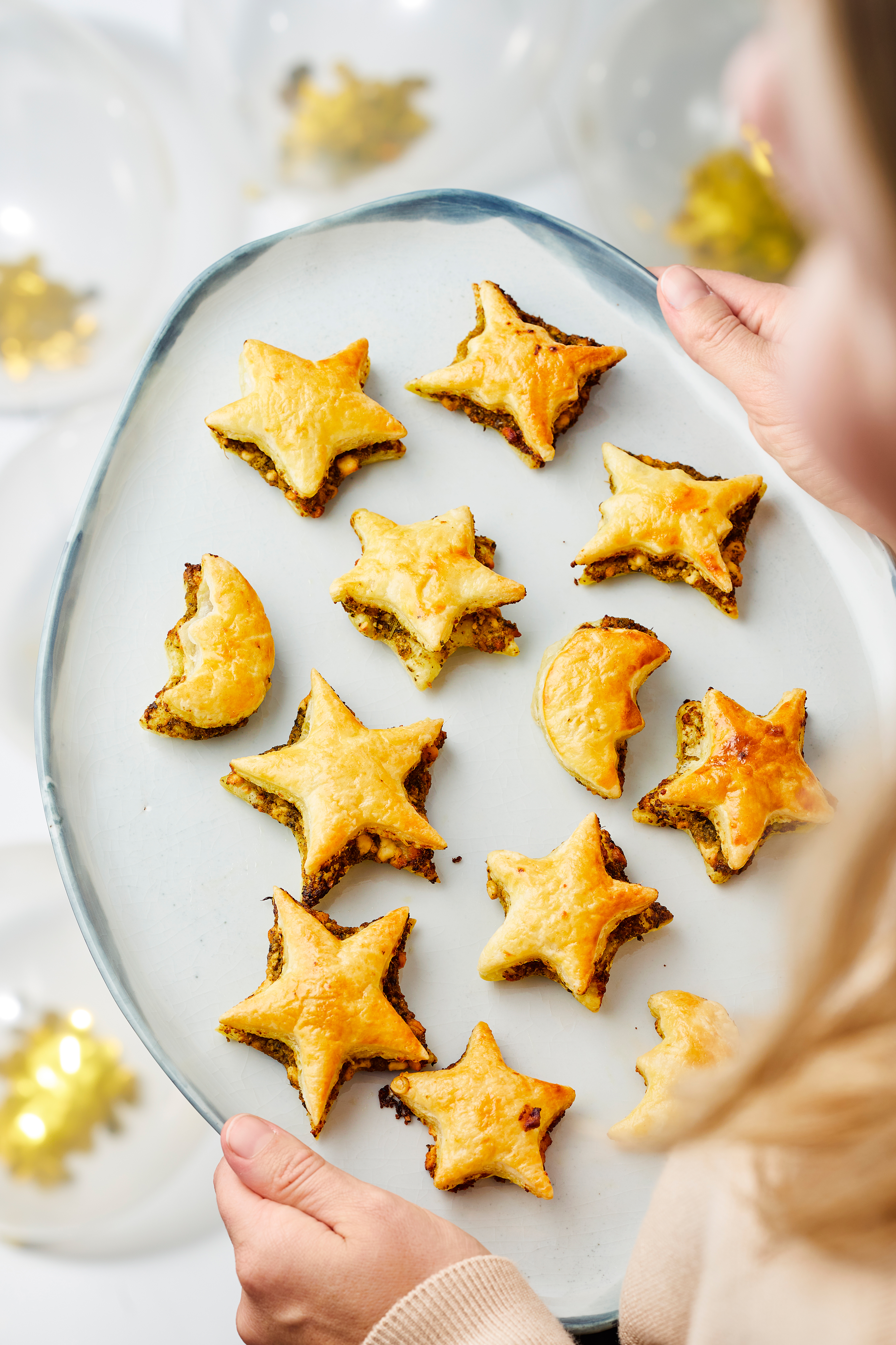 Bladerdeegsnack met pesto