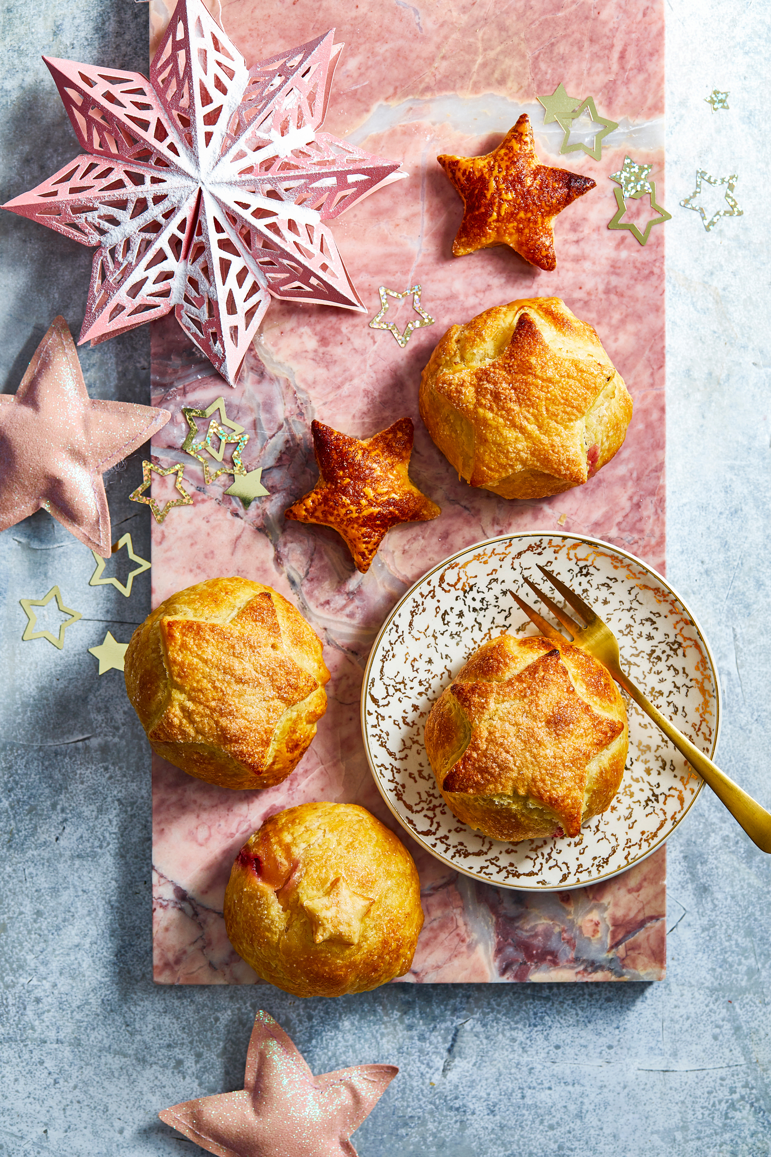 Appelbonbon met spijs en amarenakersen
