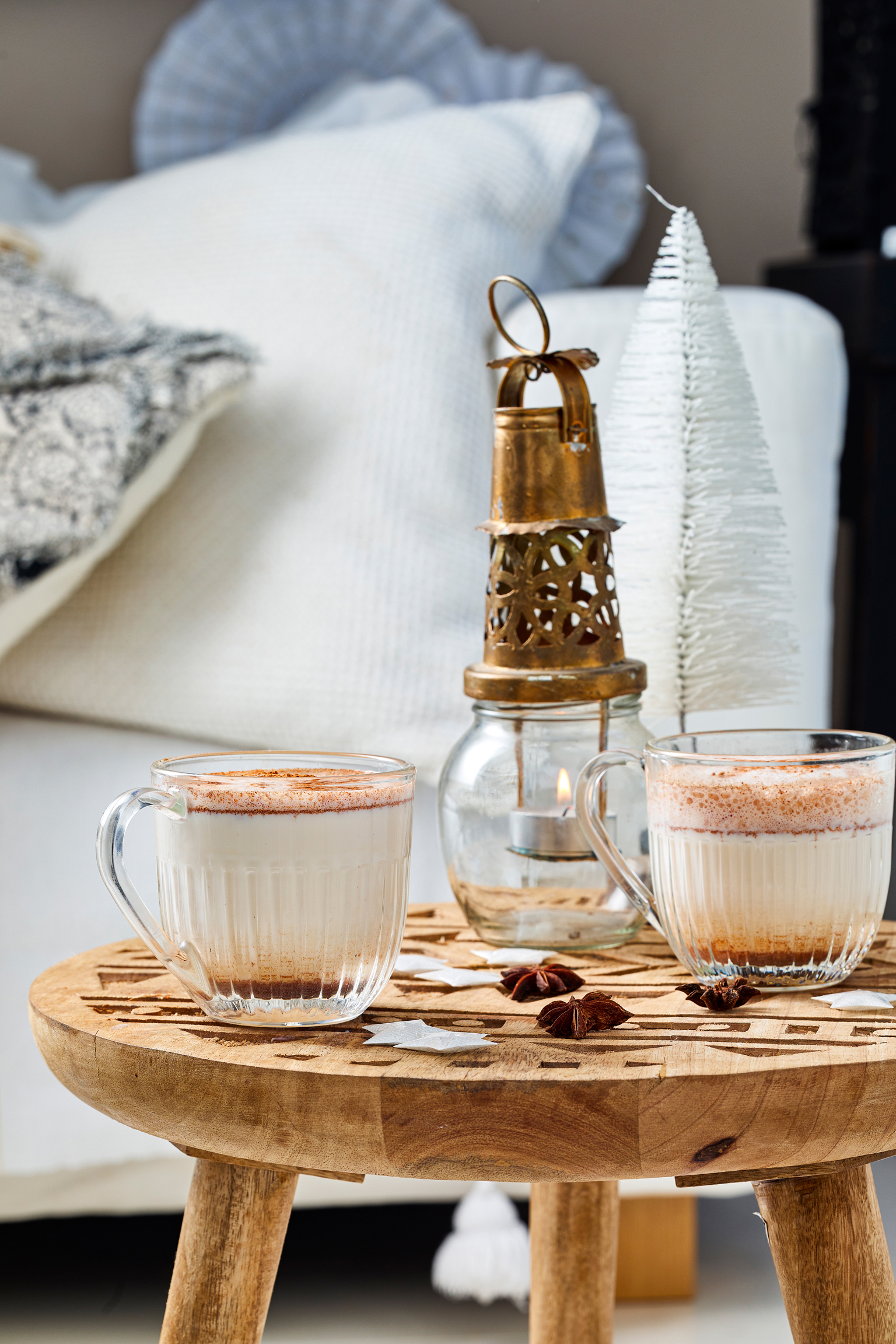 Spicy hot almond drink