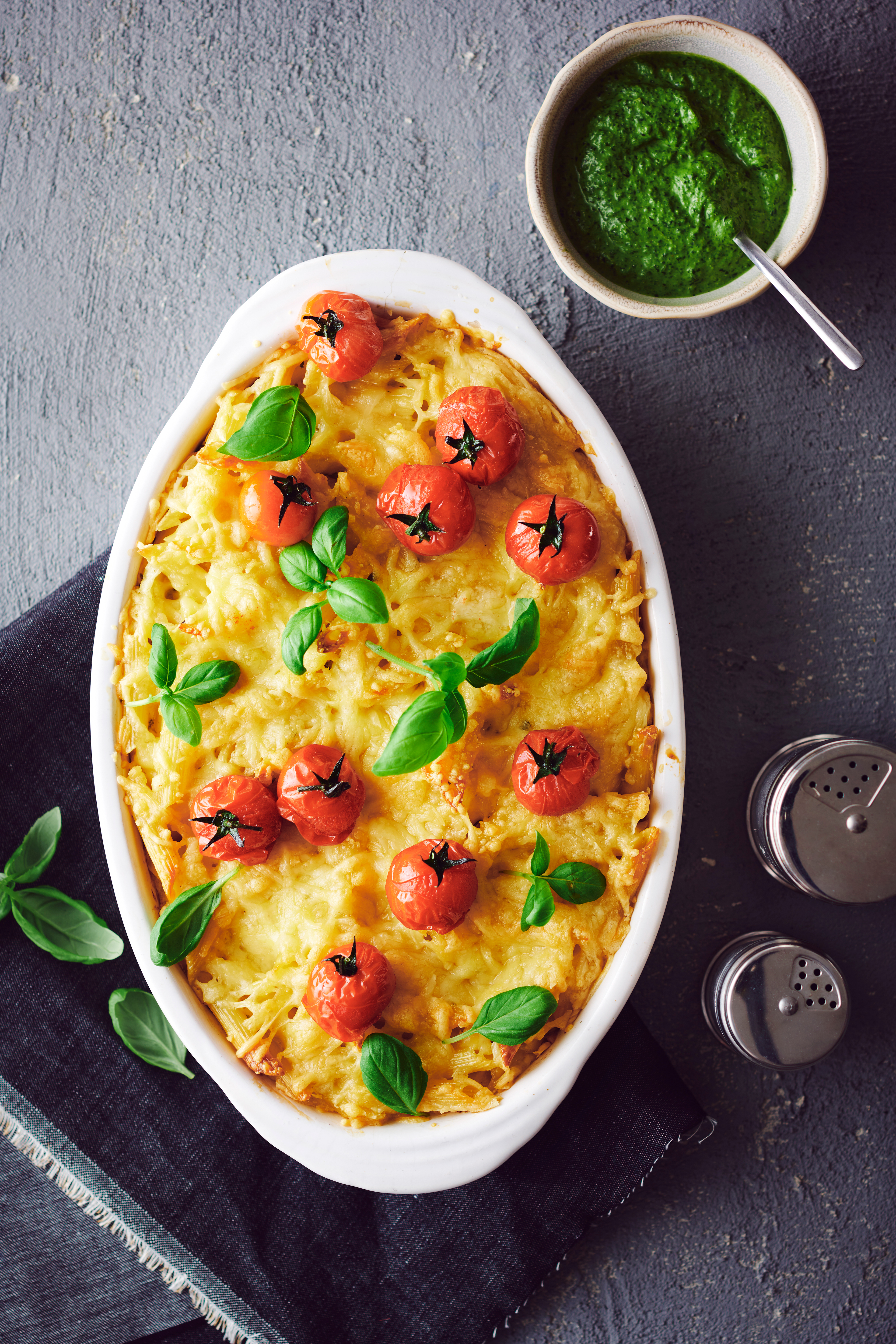 Frittata met pasta en tomaatjes