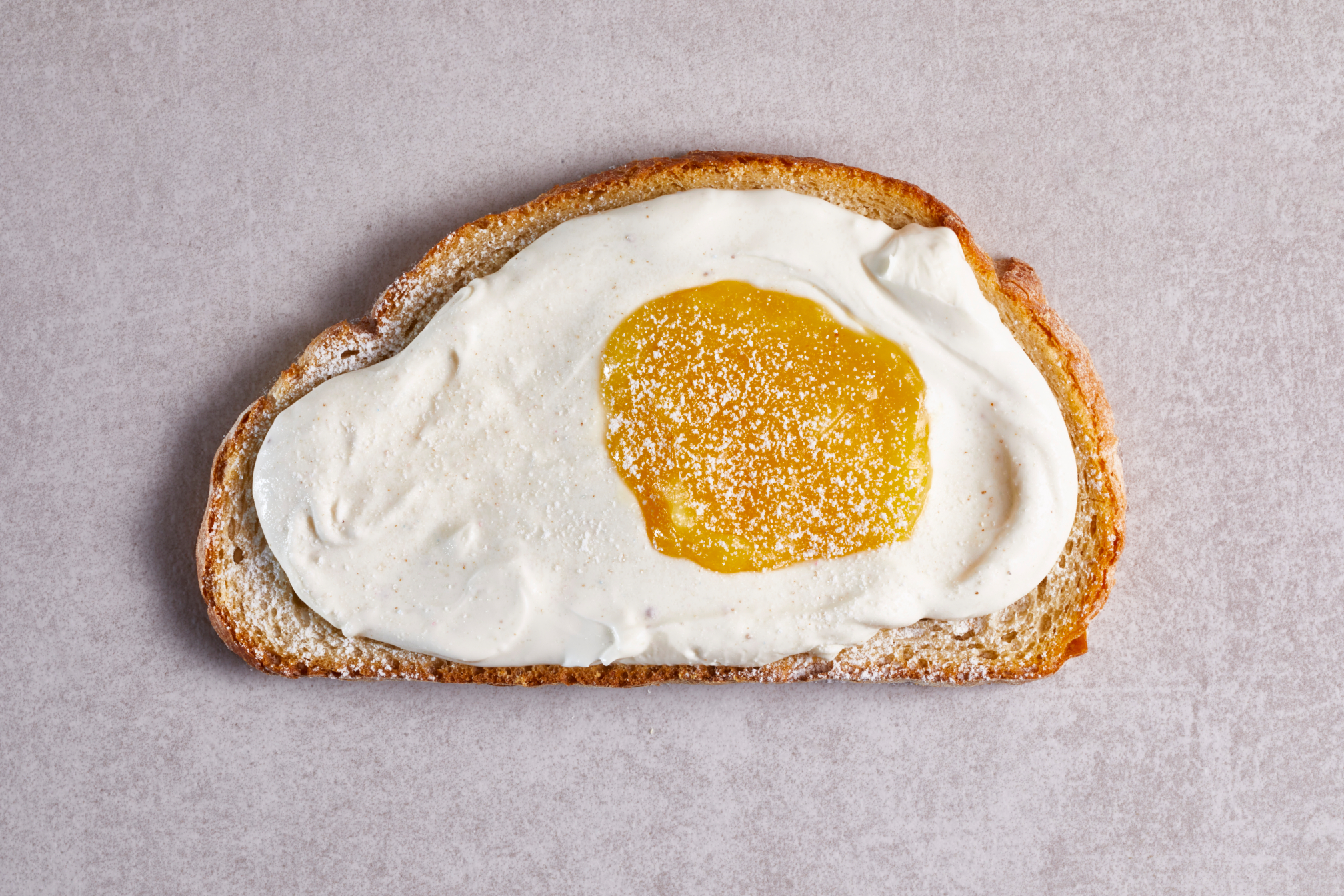 Sandwich lemon curd met mascarpone en gestampte muisjes