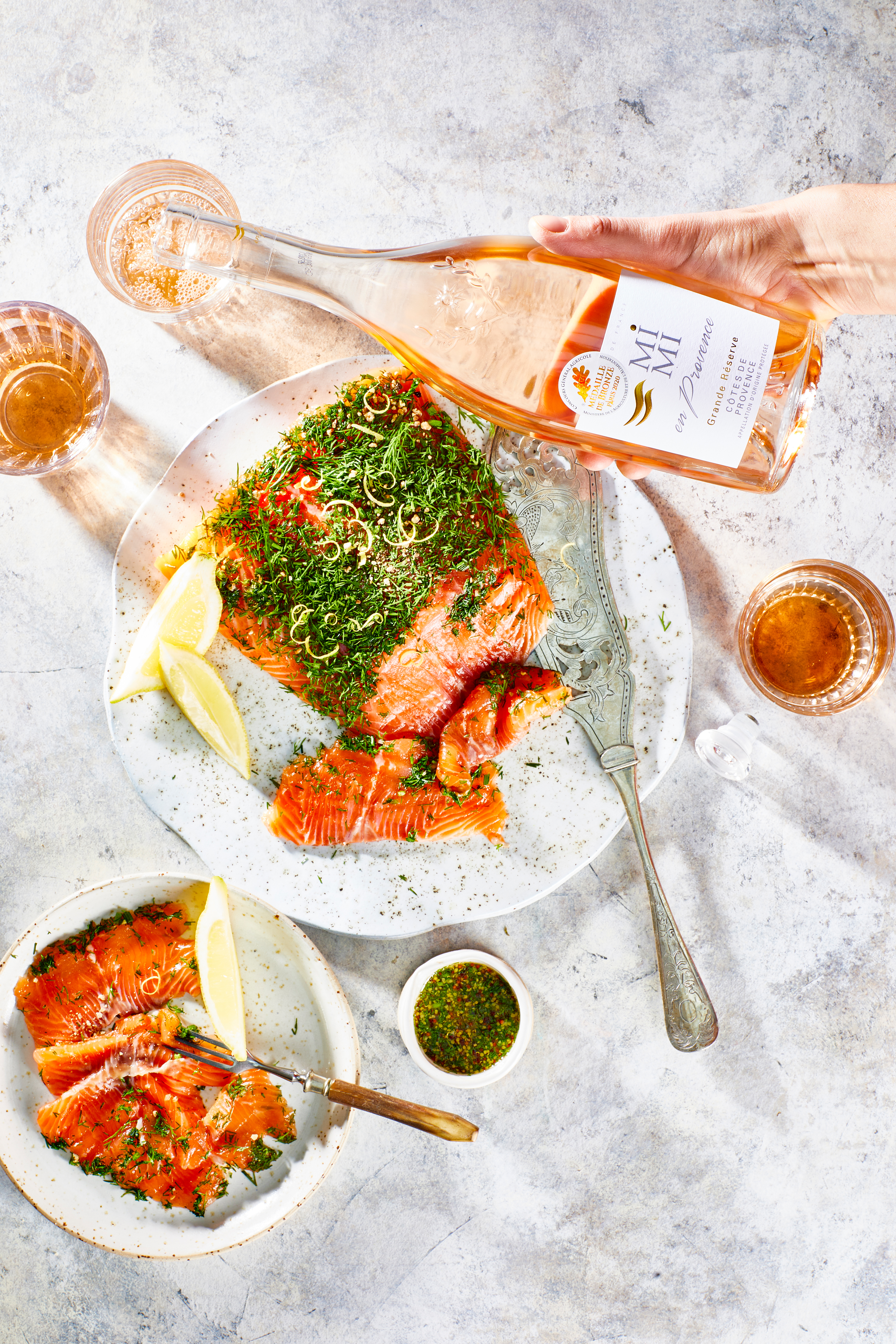 Gravad lax met mosterd-dillesaus