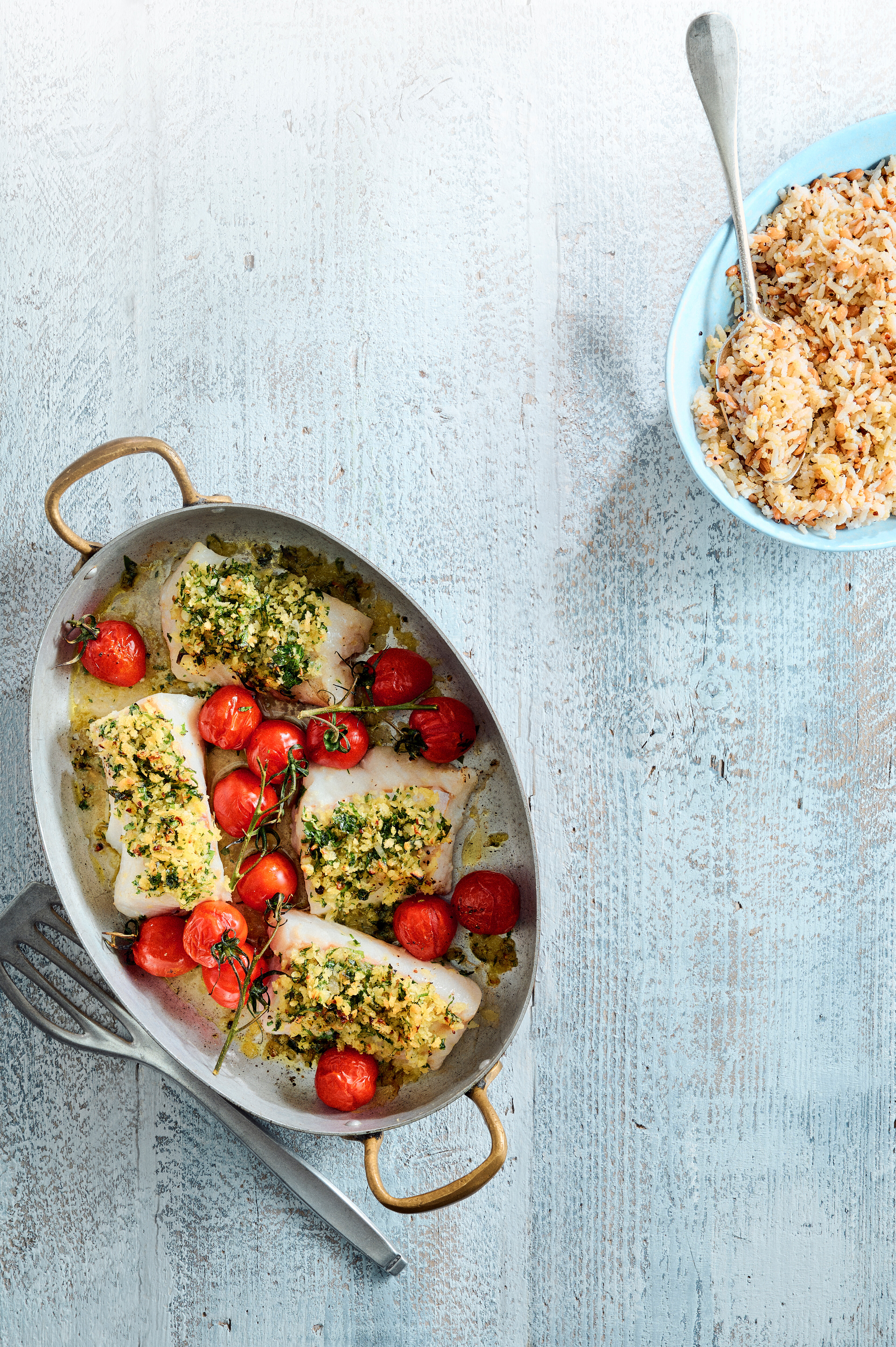 Kabeljauw met kruidenkorst en gegrilde tomaatjes