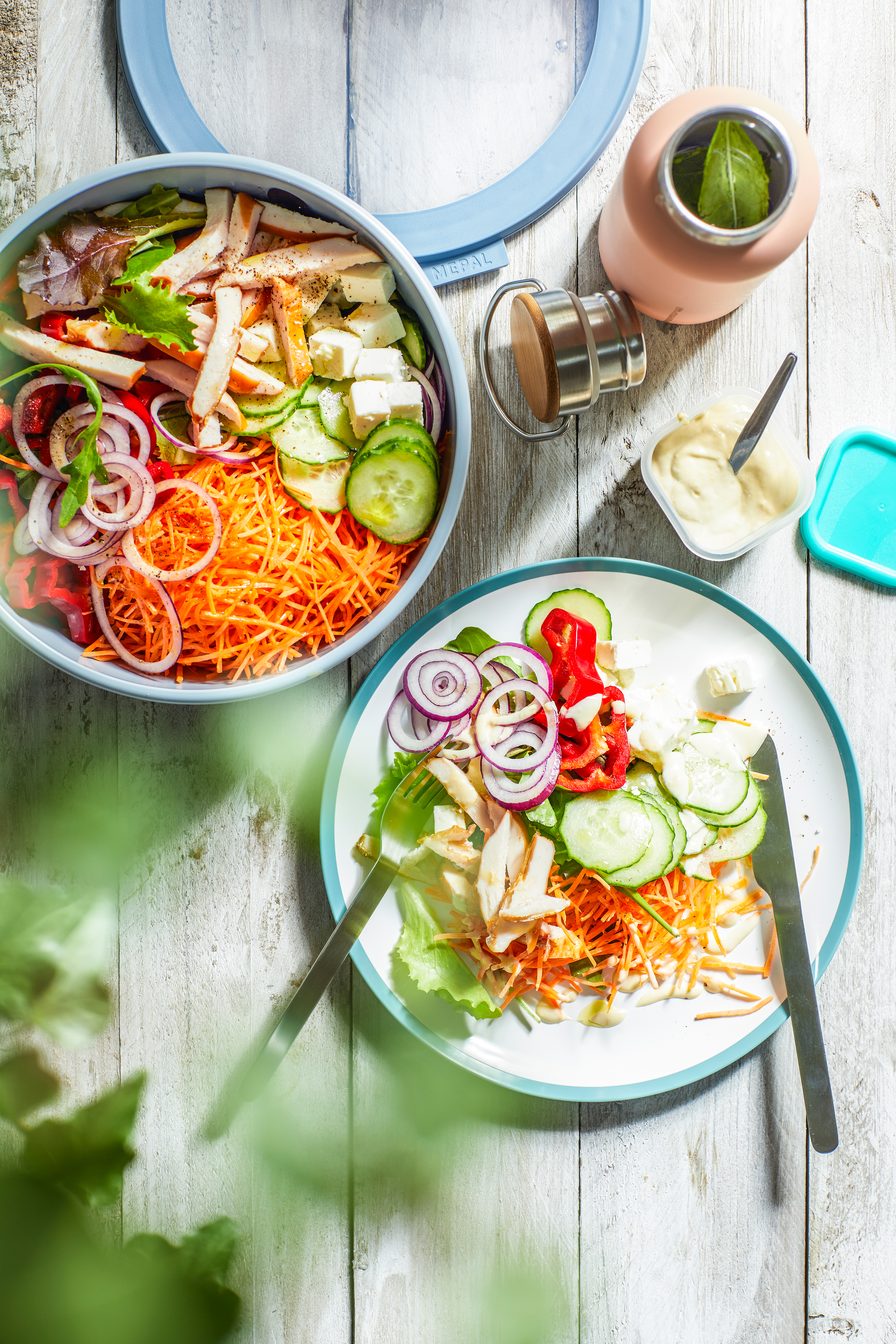 Kipsalade met puntpaprika en feta