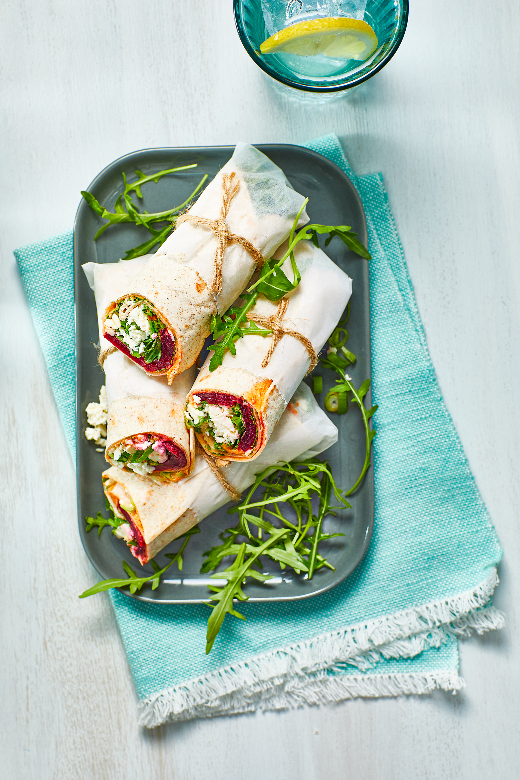 Wrap met hummus, bietjes en feta
