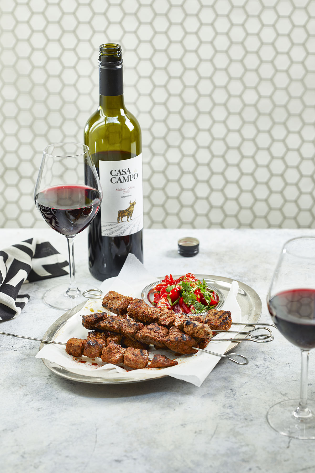 Biefstukspiesje met pikante tomatensalsa