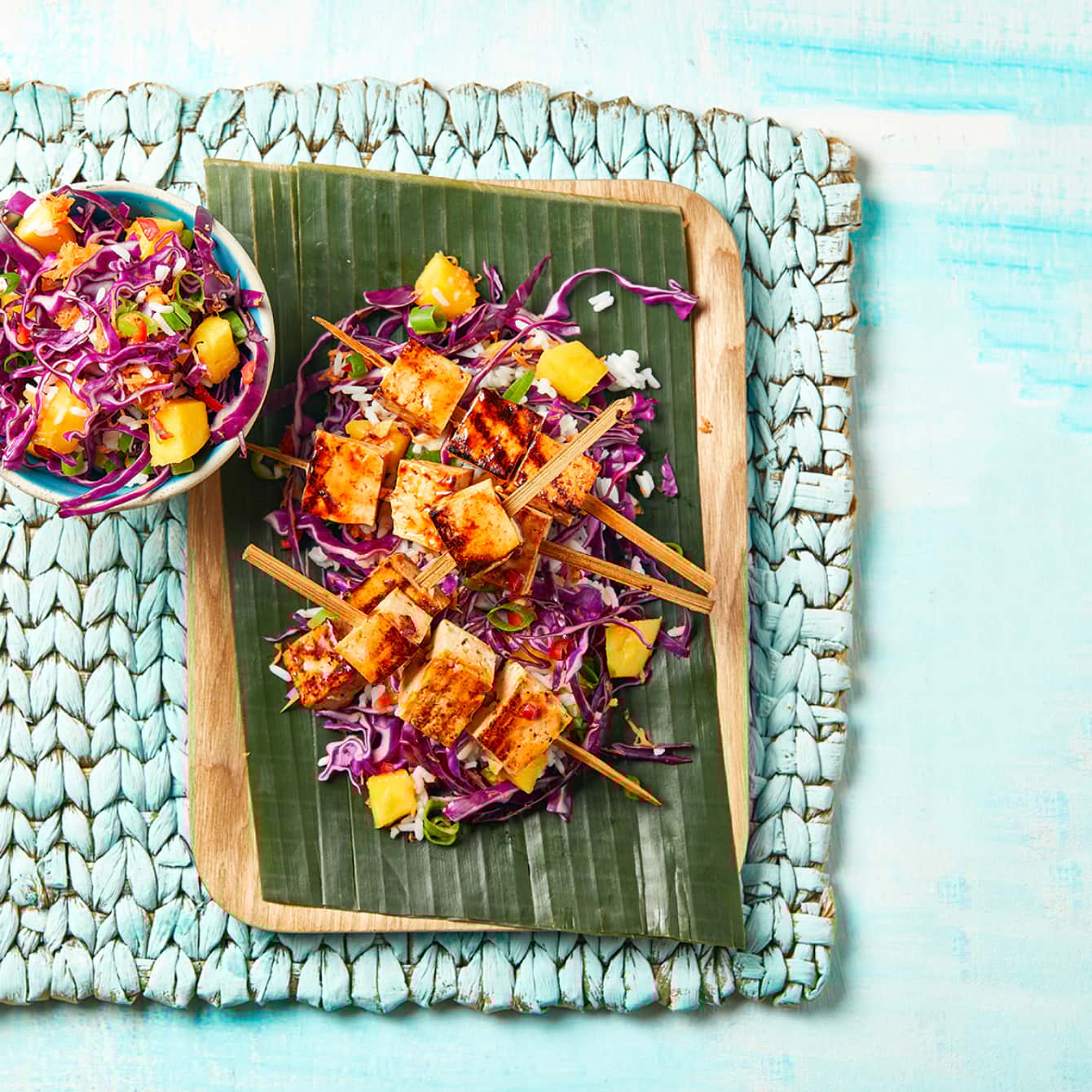 Tofuspiesjes met ananasmarinade en koolsla