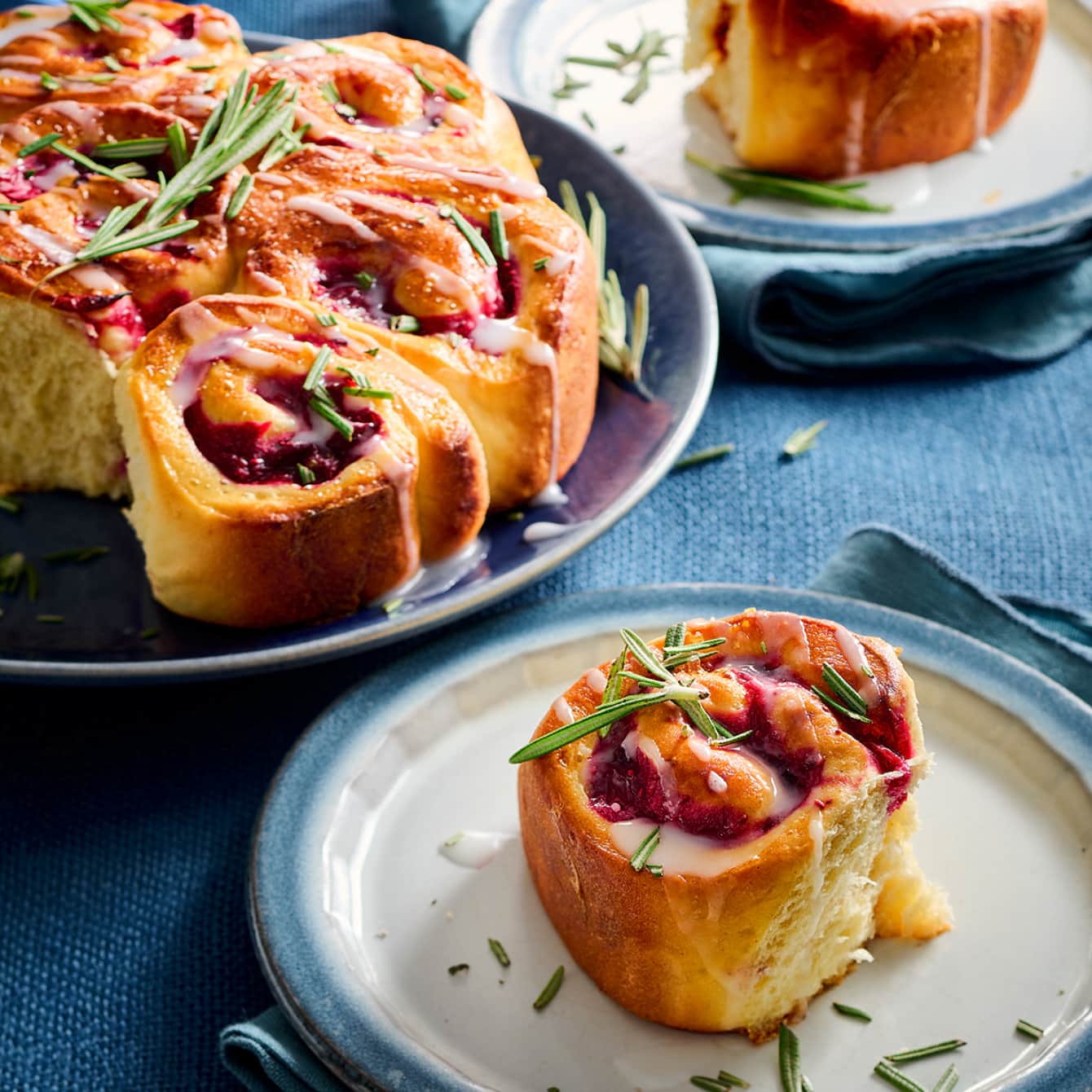 Cranberrybroodjes met rozemarijn