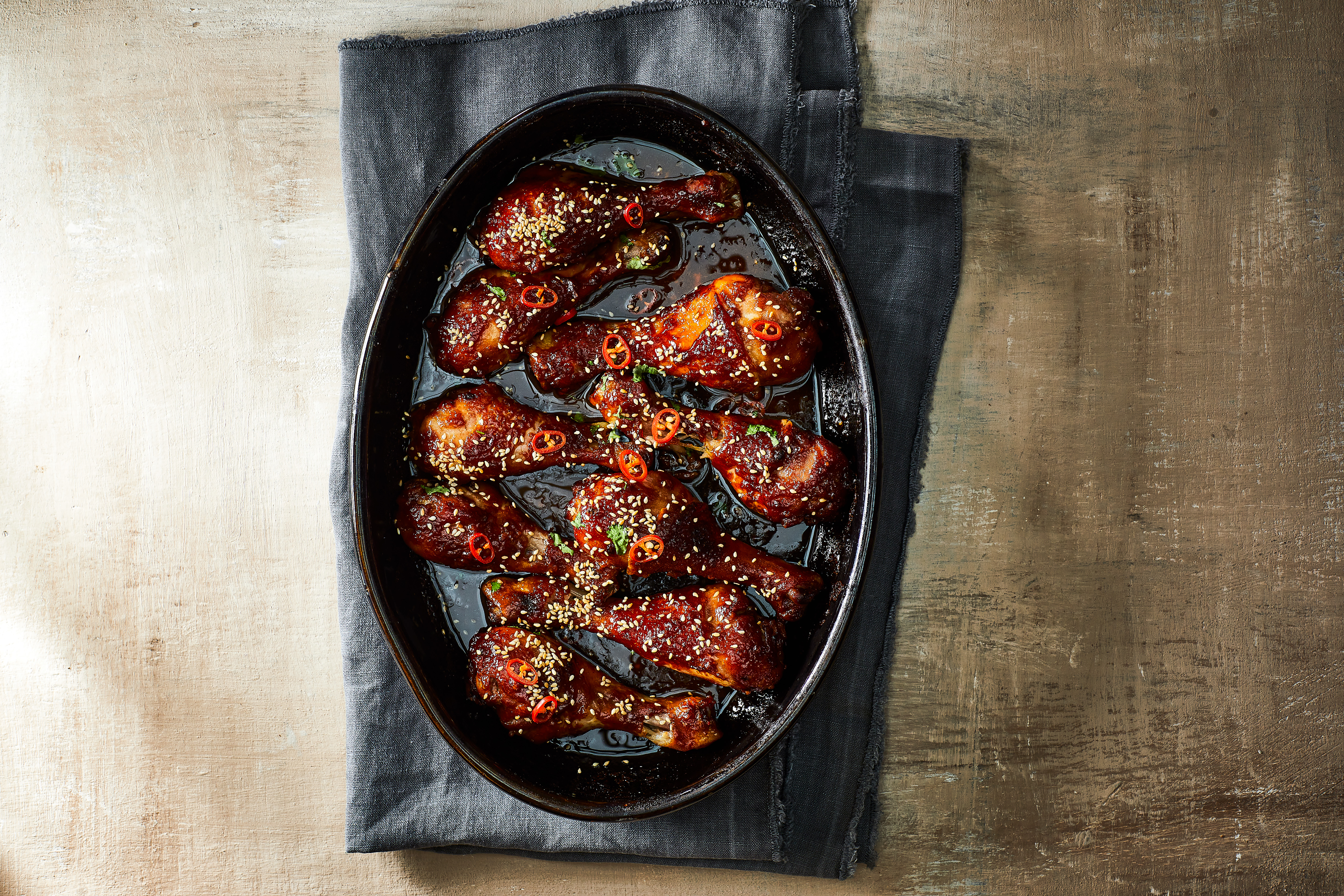 Kleverige drumsticks met ketjap