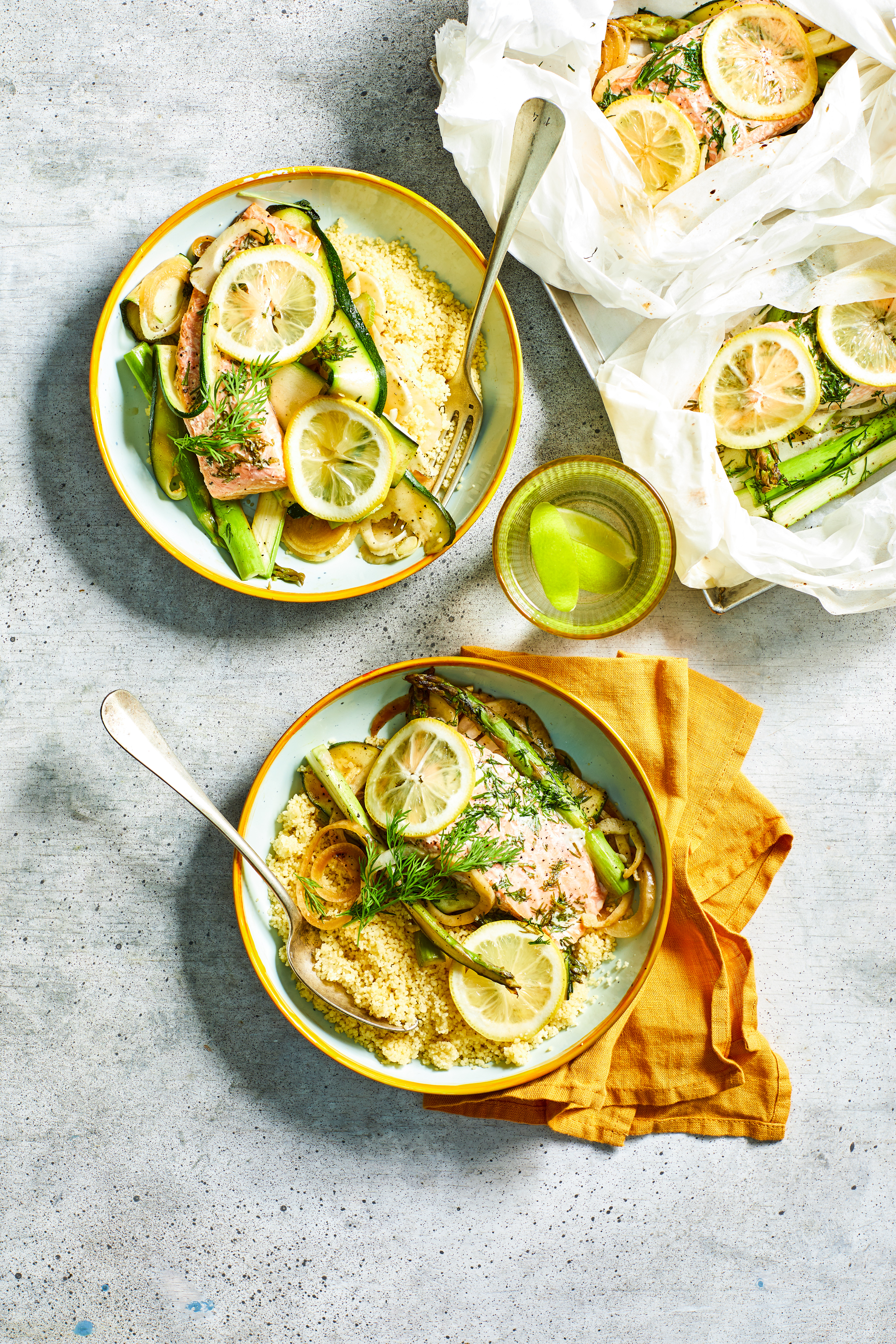 Zalm en papillotte met lentegroenten