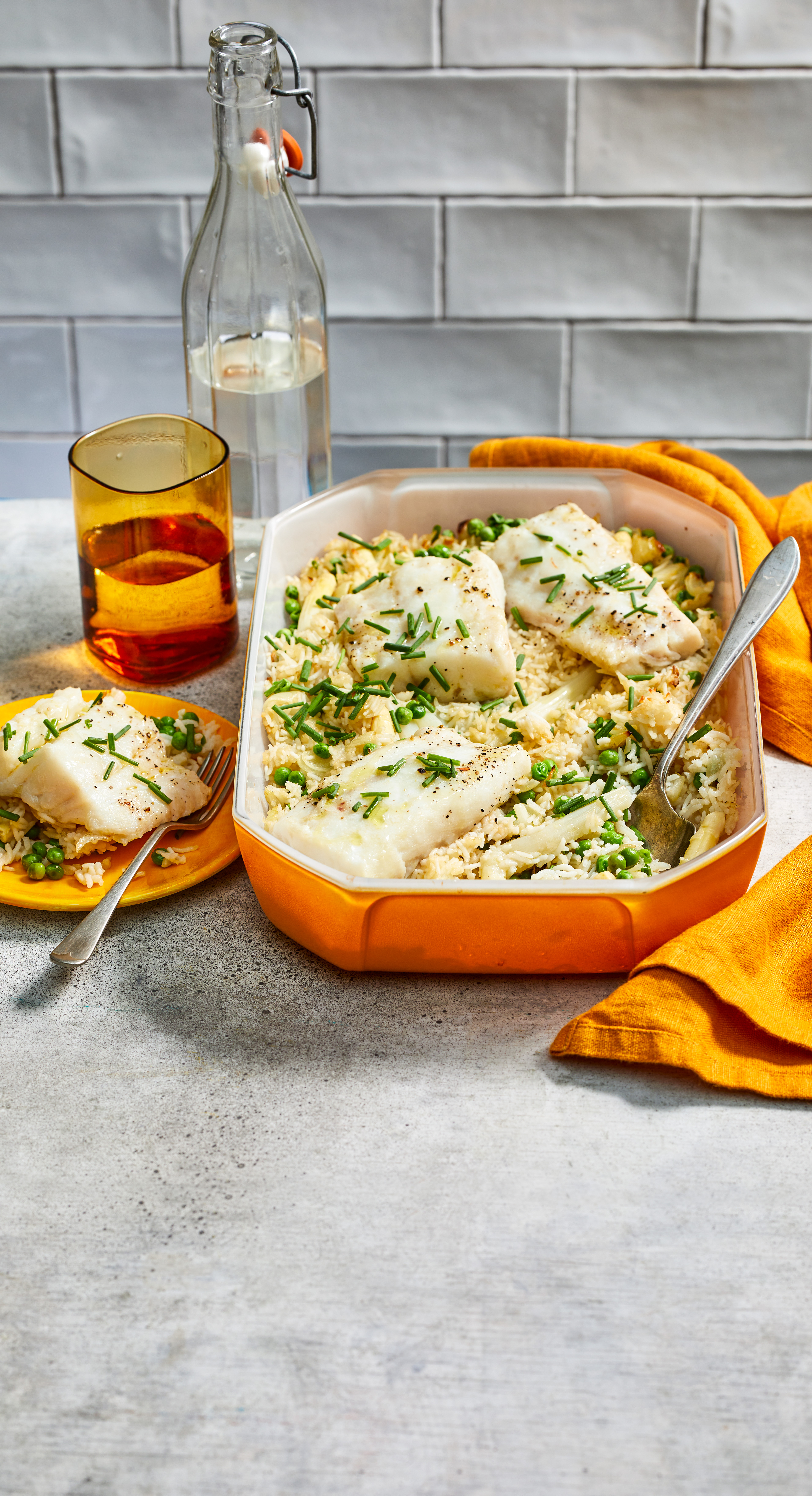 Rijstschotel met kabeljauw en asperges