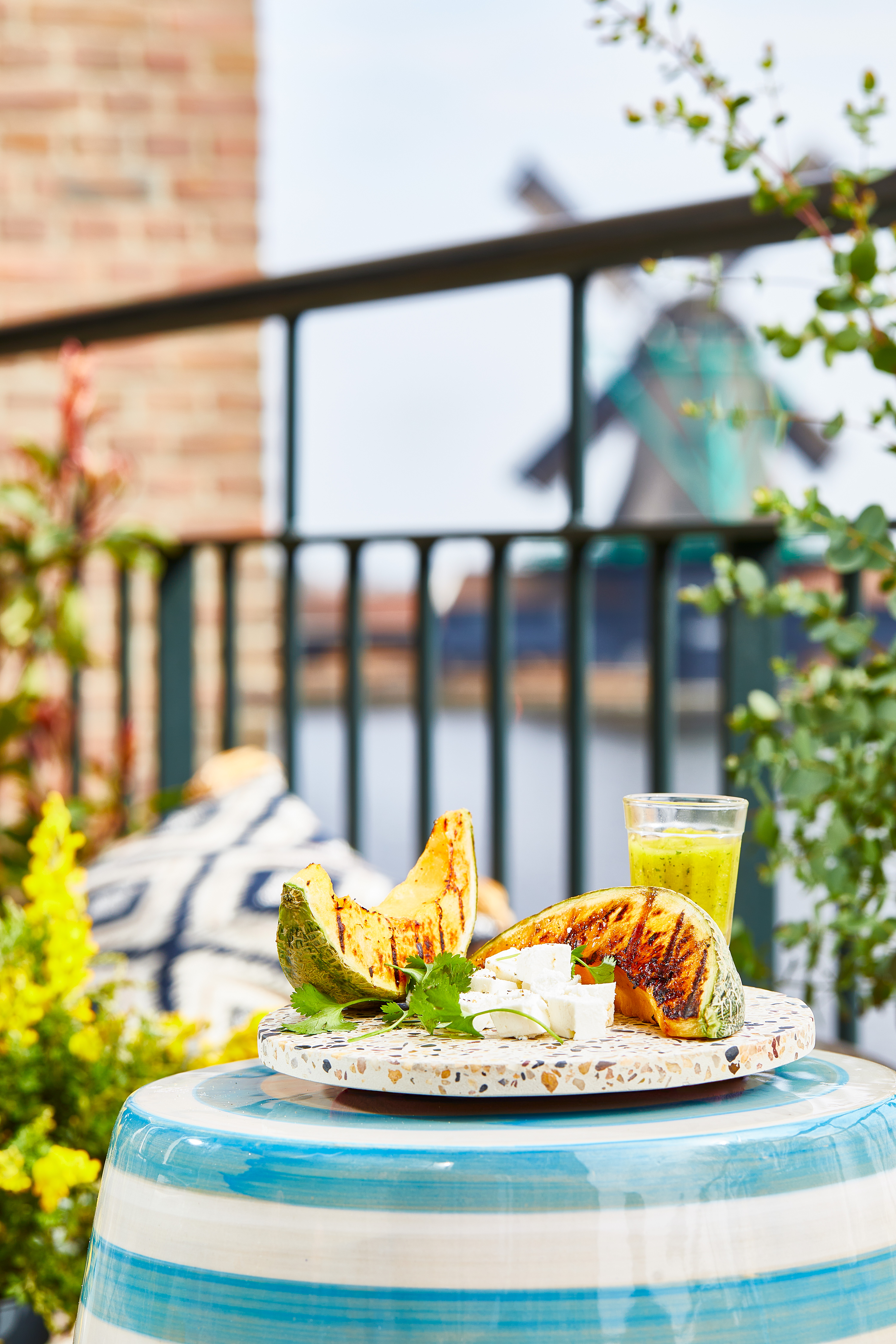 Geroosterde meloen met mango-koriandersaus