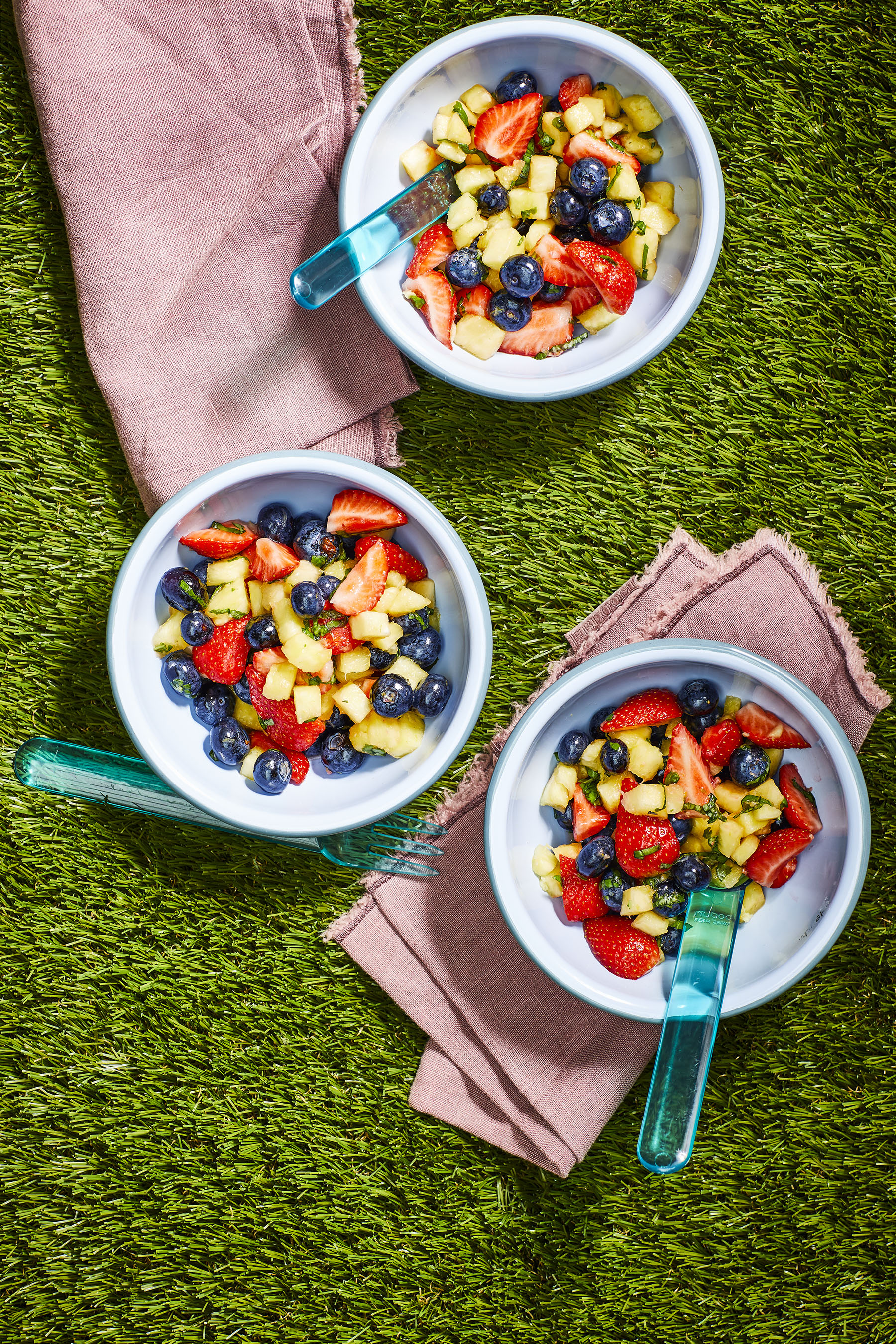 Gemarineerd fruit met gember en basilicum