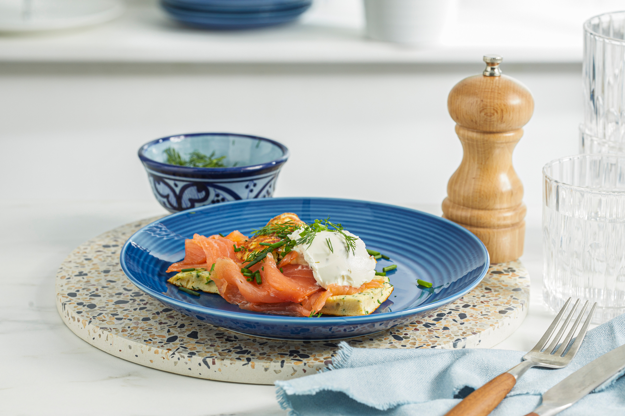 Kwarkomelet met kruiden en gerookte zalm