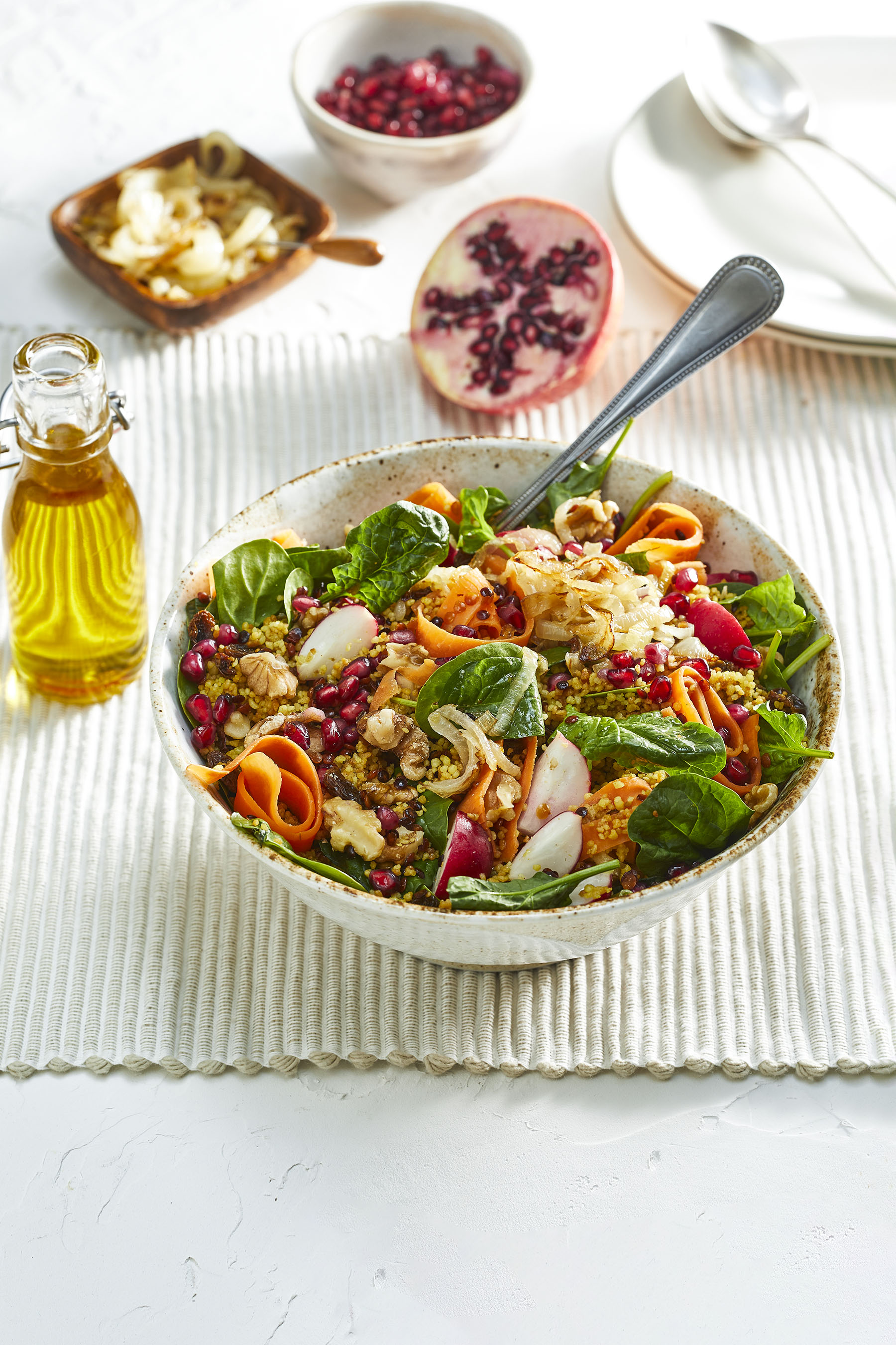 Kerrie-couscoussalade met gebakken linzen