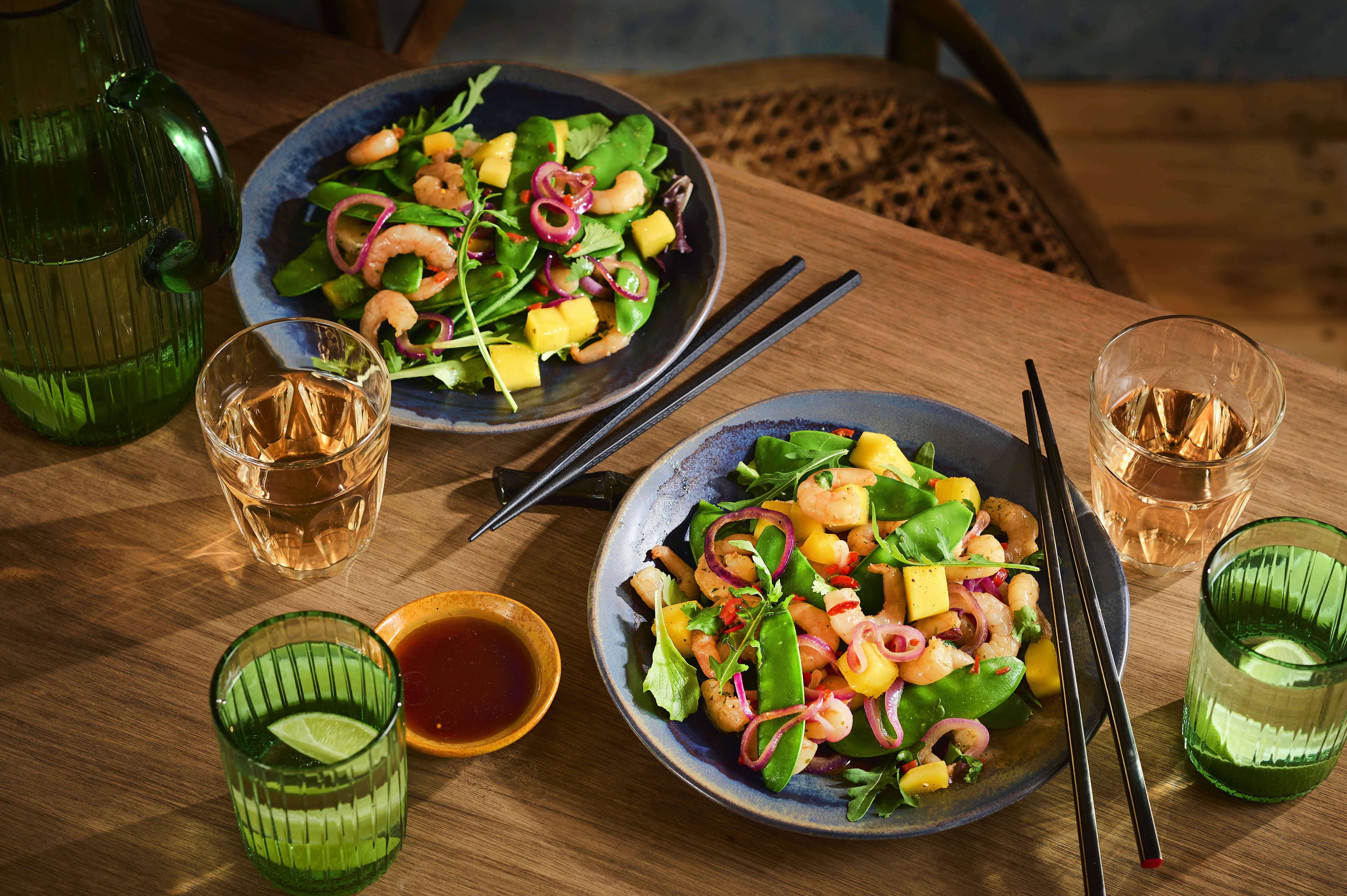 Garnalensalade met mango en peultjes