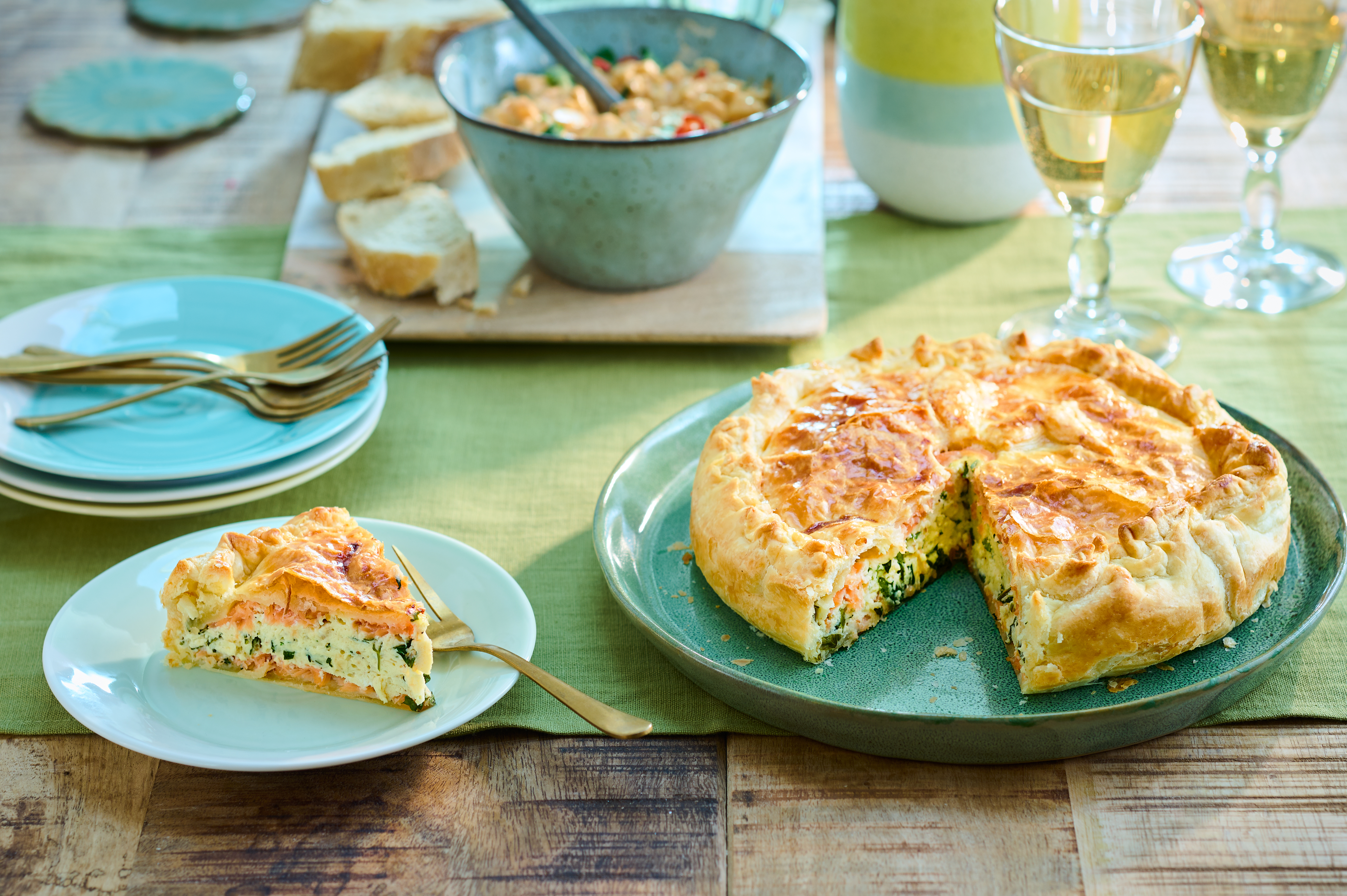 Bladerdeegtaart met ricotta en gerookte zalm