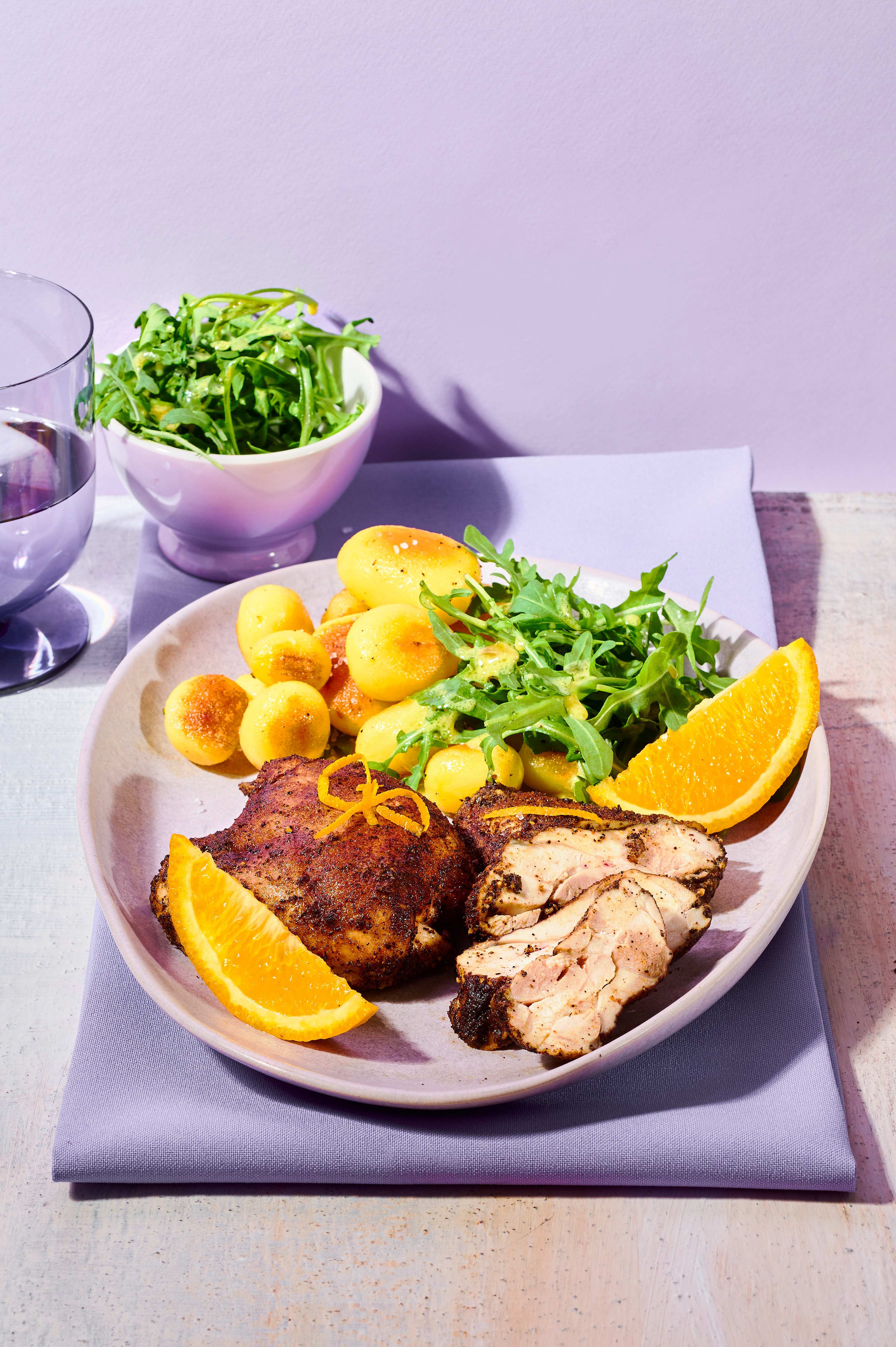 Geroosterde kip met koffierub en rucolasalade