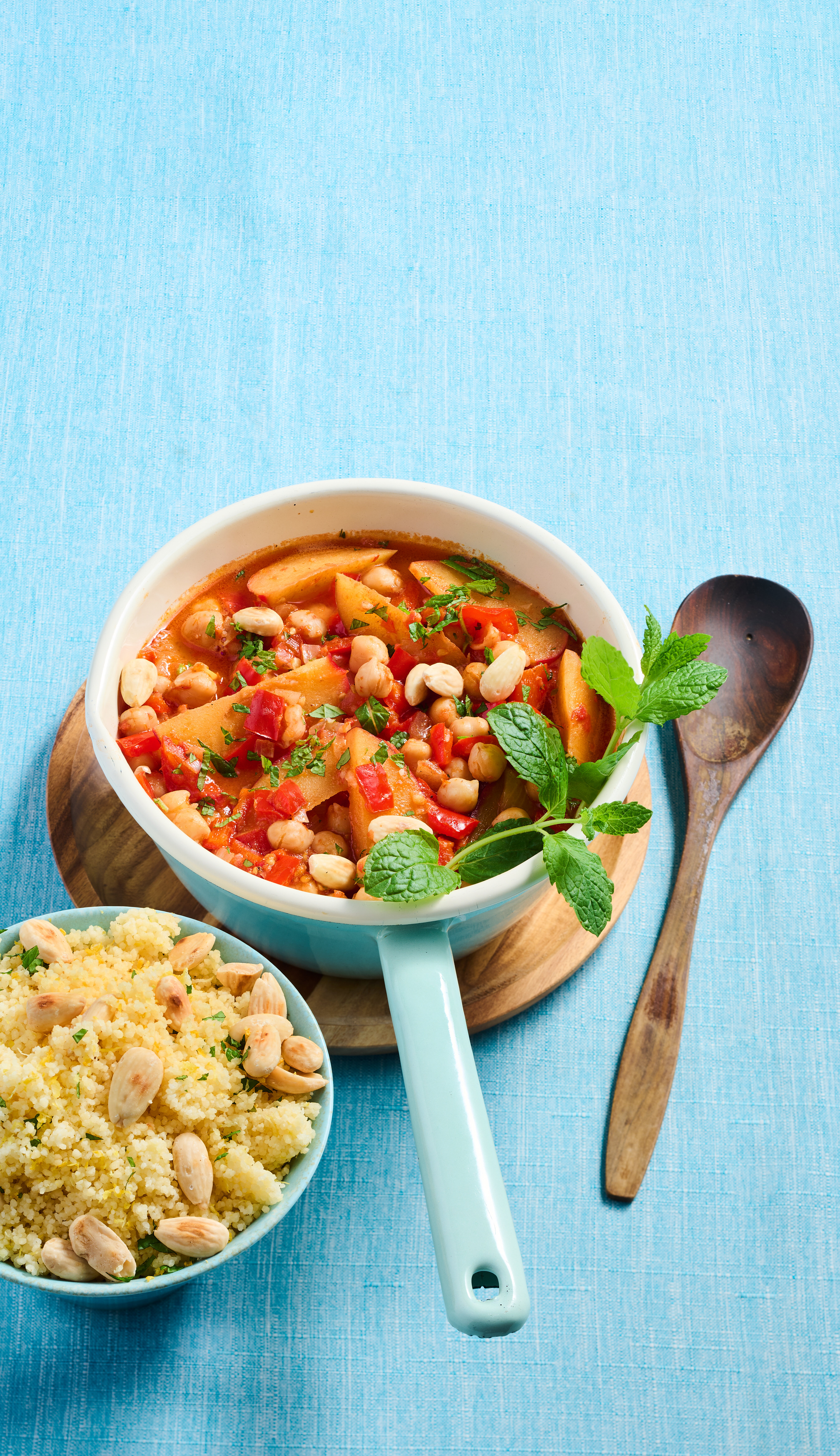 Kikkererwtenstoof met nectarine en citroen-couscous
