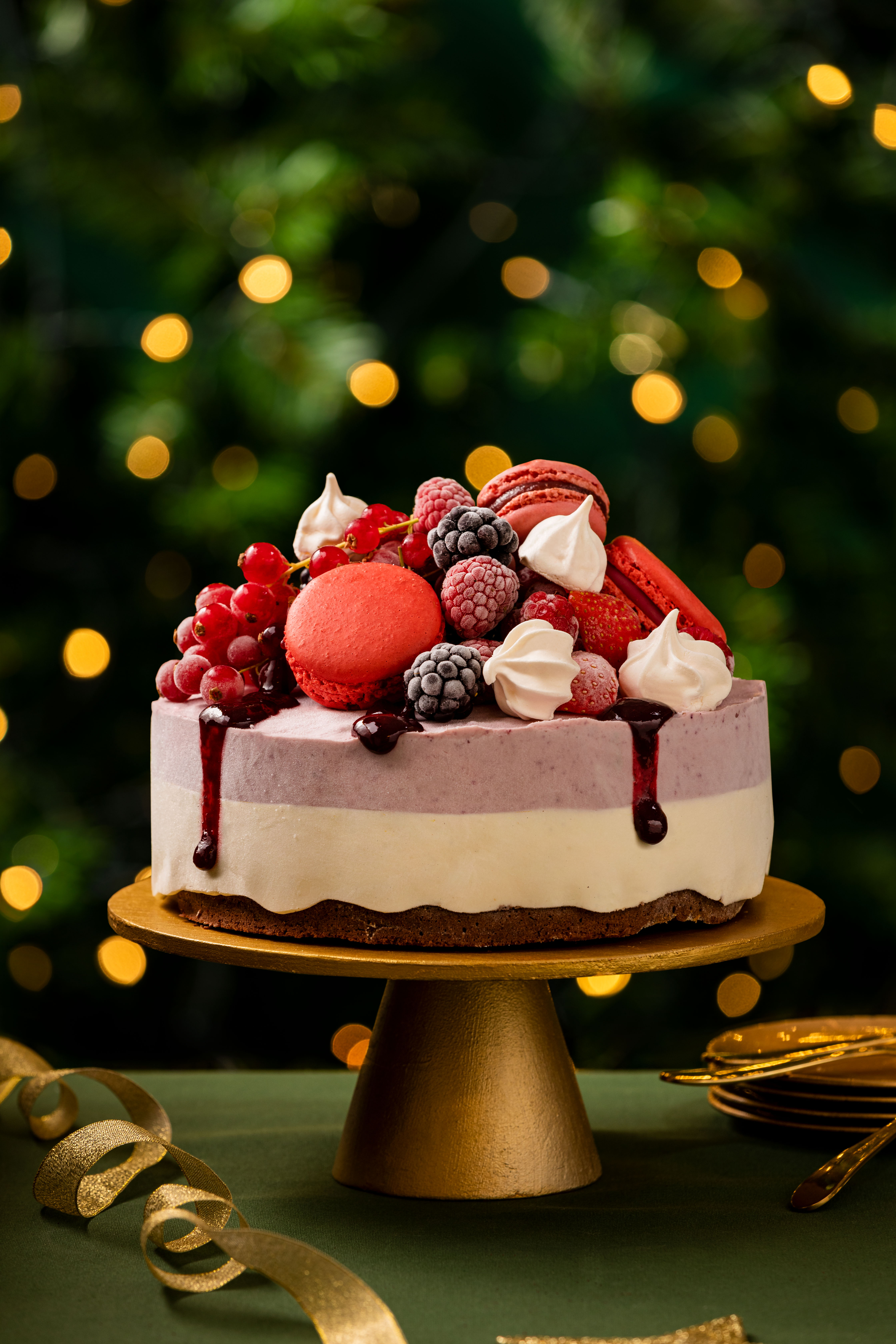 Bosvruchten-ijstaart met browniebodem