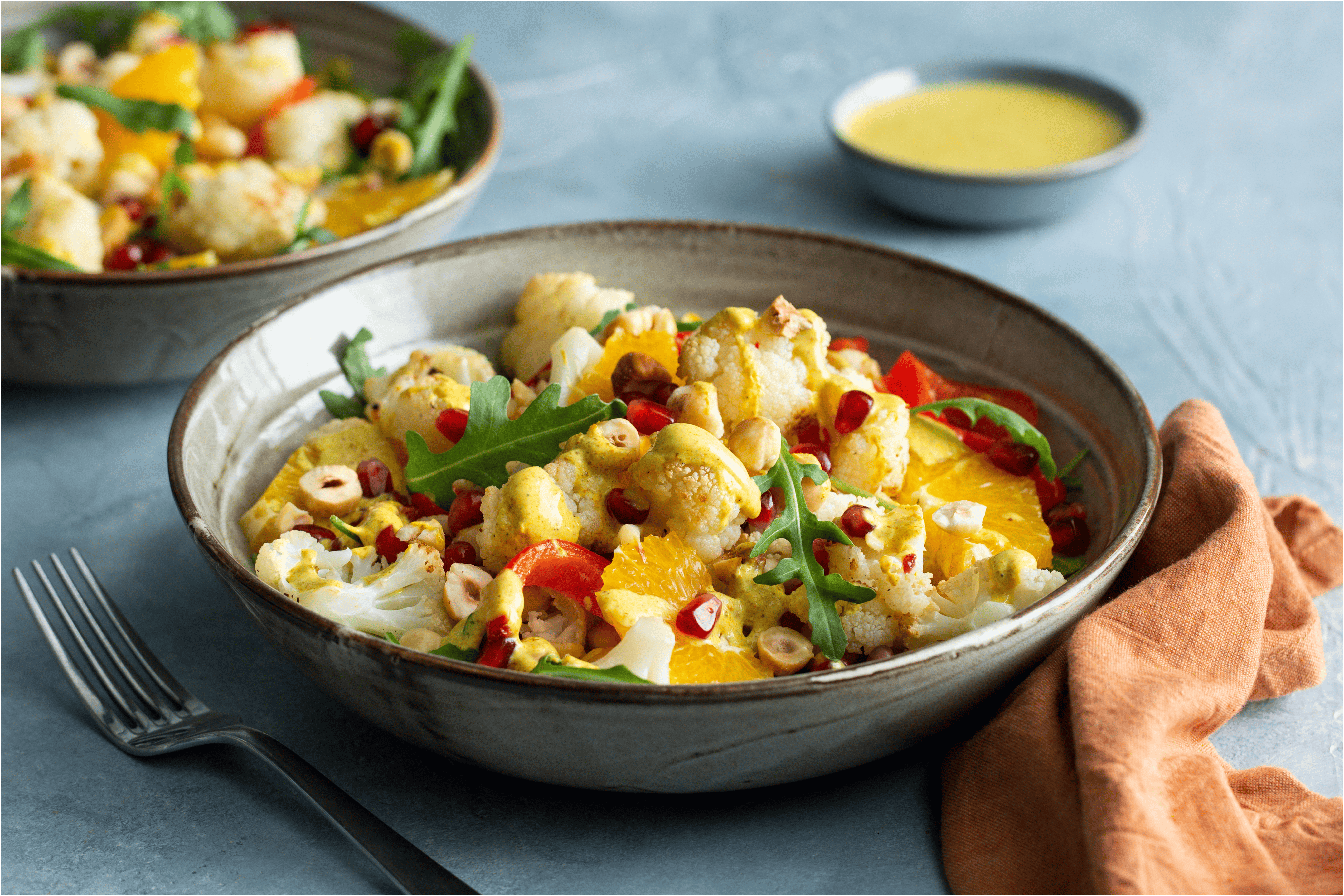 Geroosterde bloemkoolsalade met kerriesaus