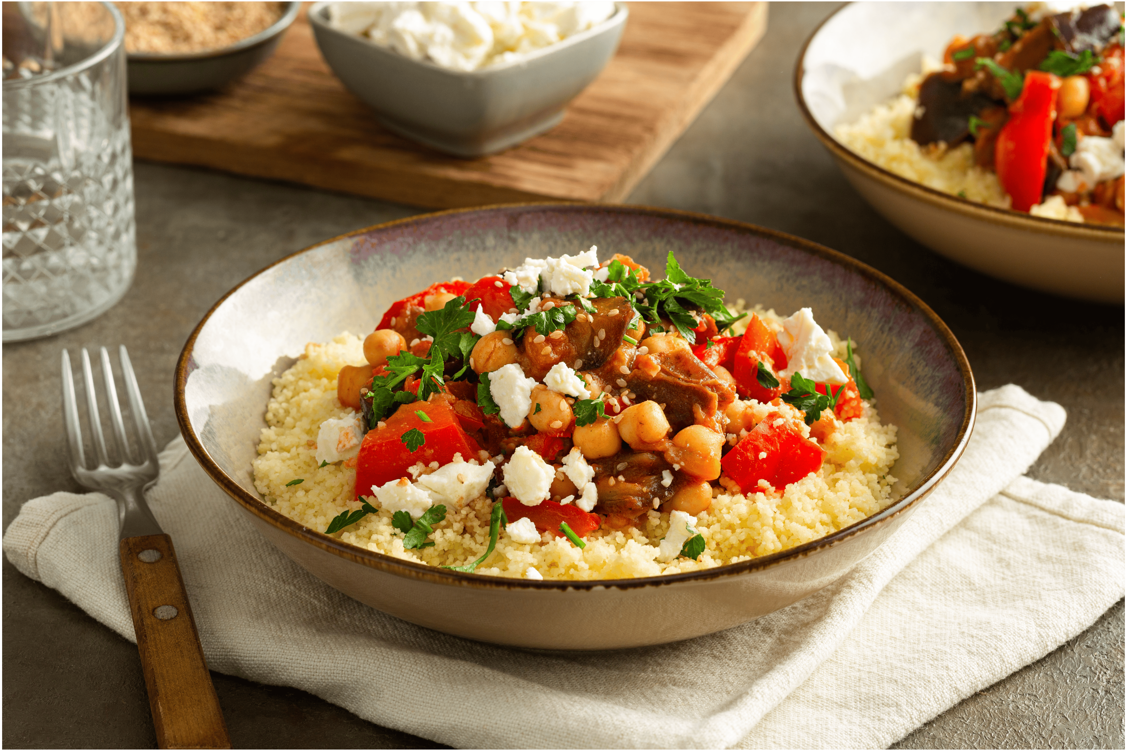 Couscous met auberginestoof en dadels