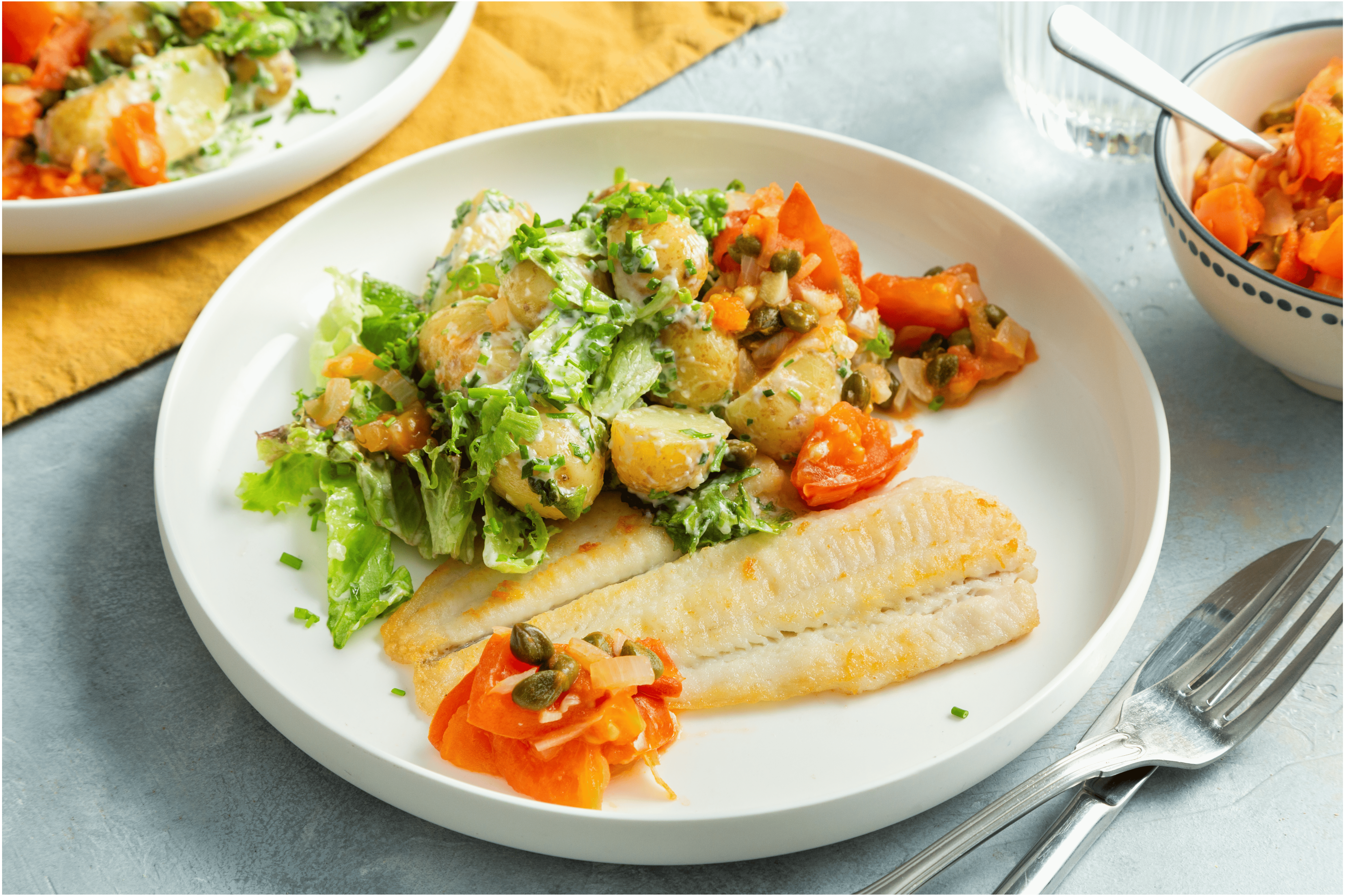 Gebakken scholfilet met aardappelsalade