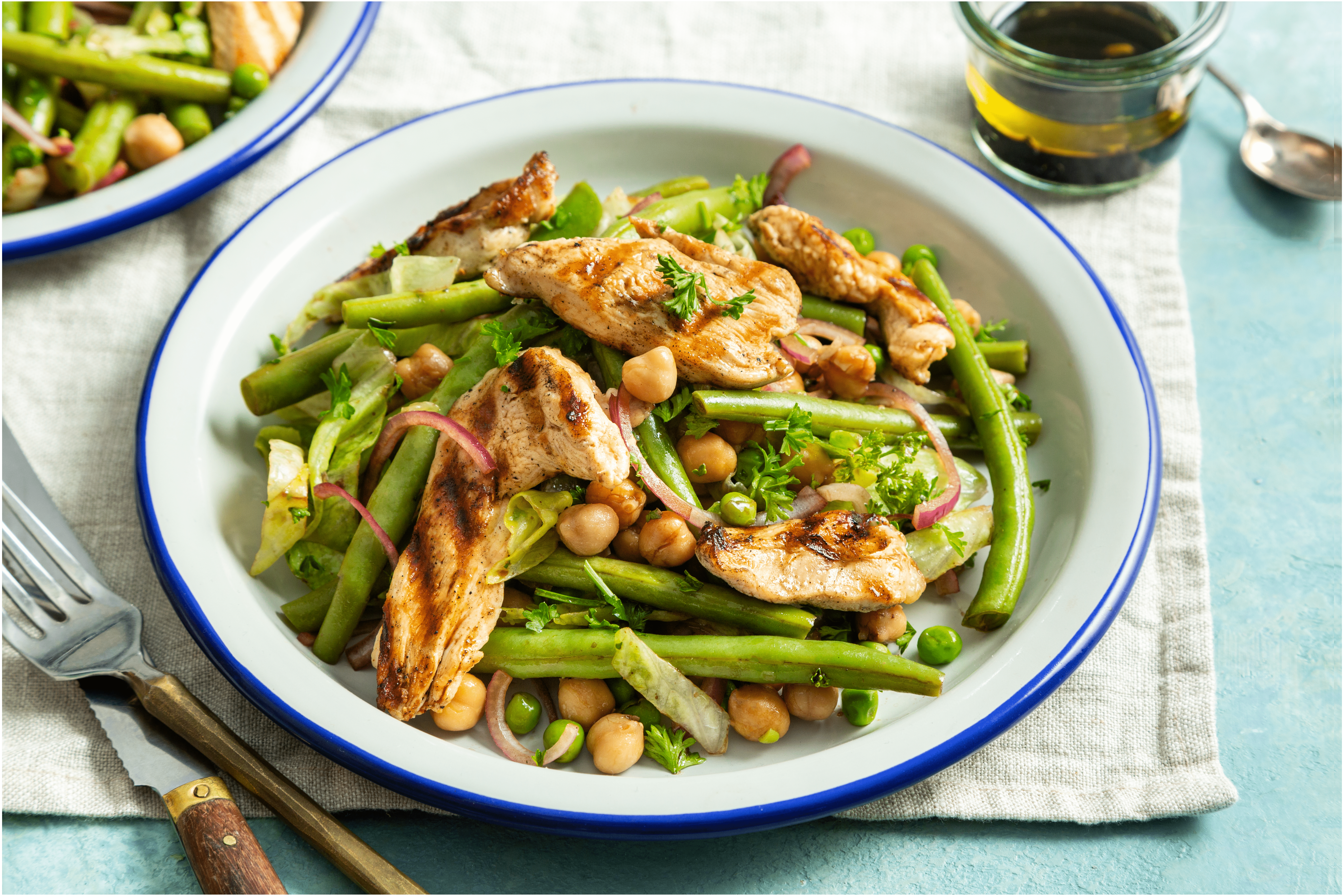 Bonensalade met gegrilde kip