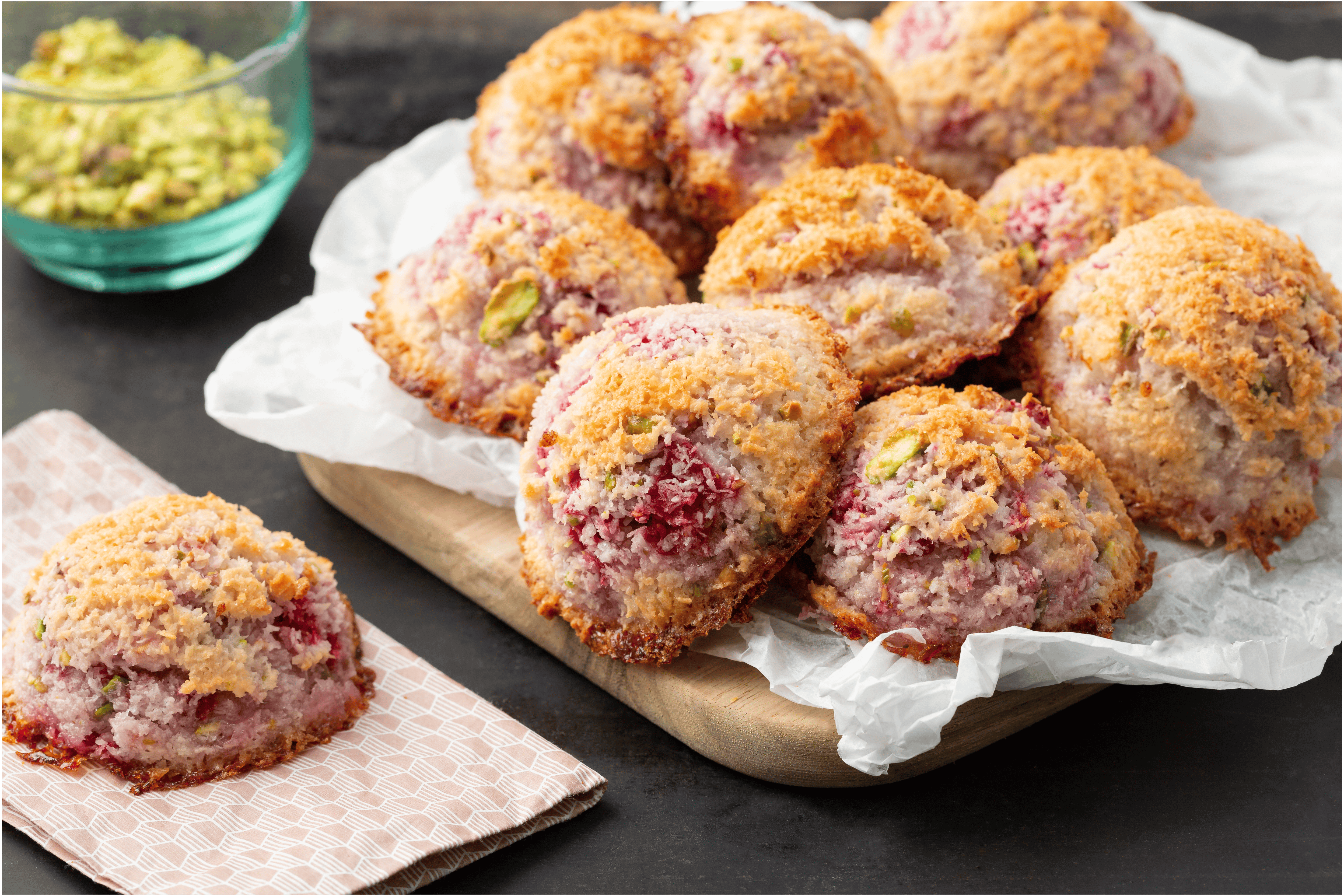 Kokosmakronen met framboos en pistache