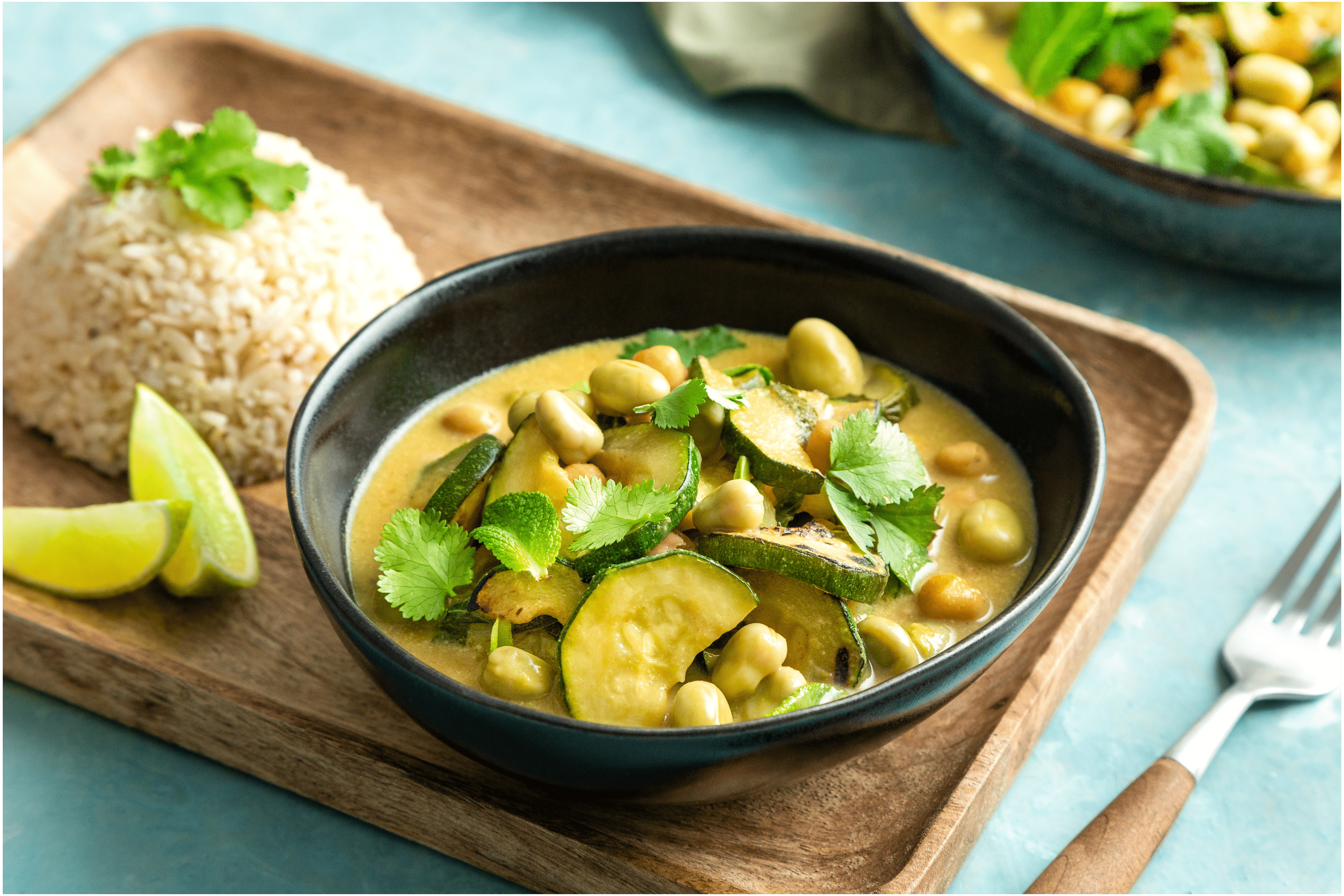 Groene curry met courgette en basilicum