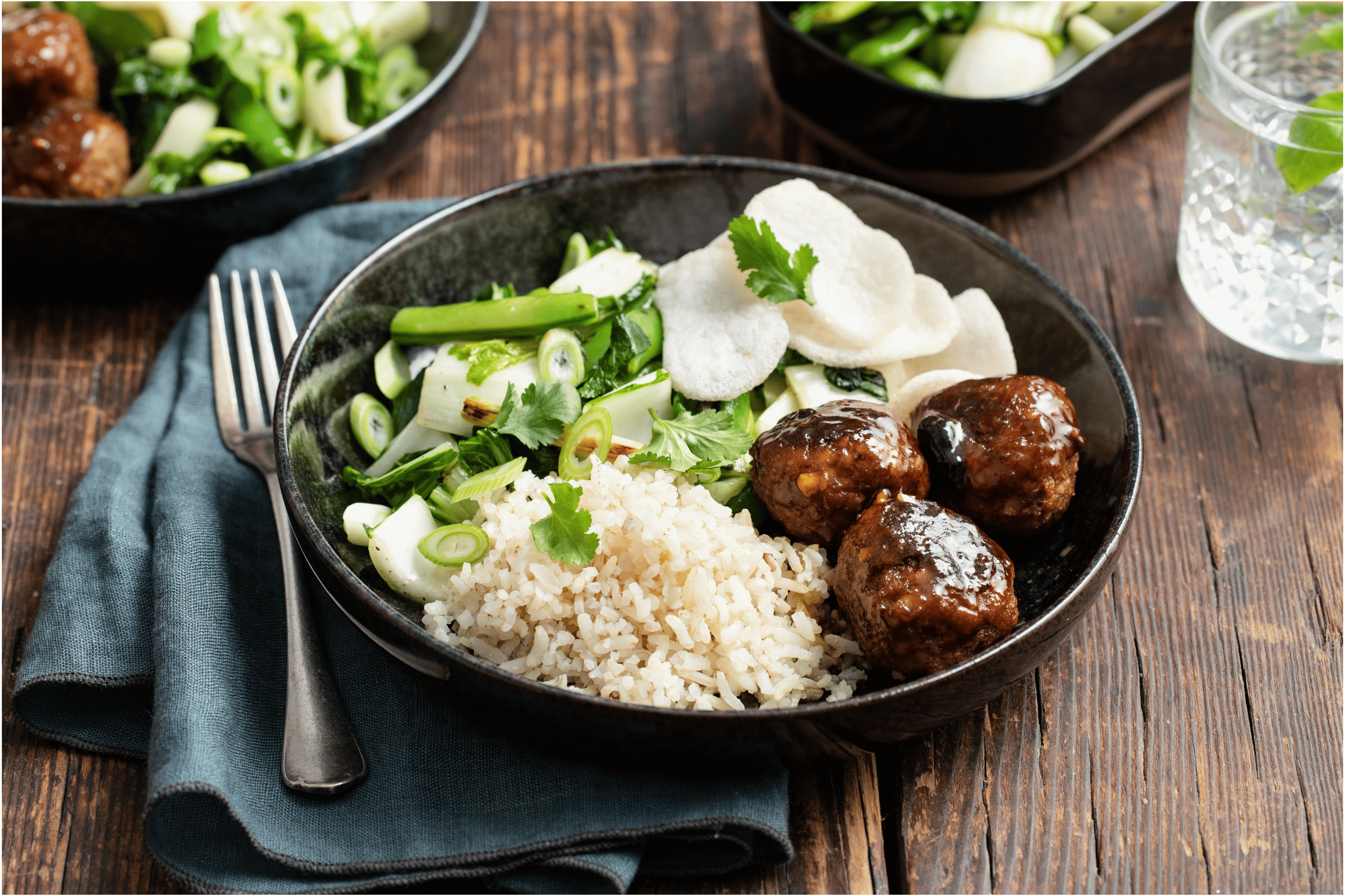 Sticky gehaktballetjes met cashewnoten
