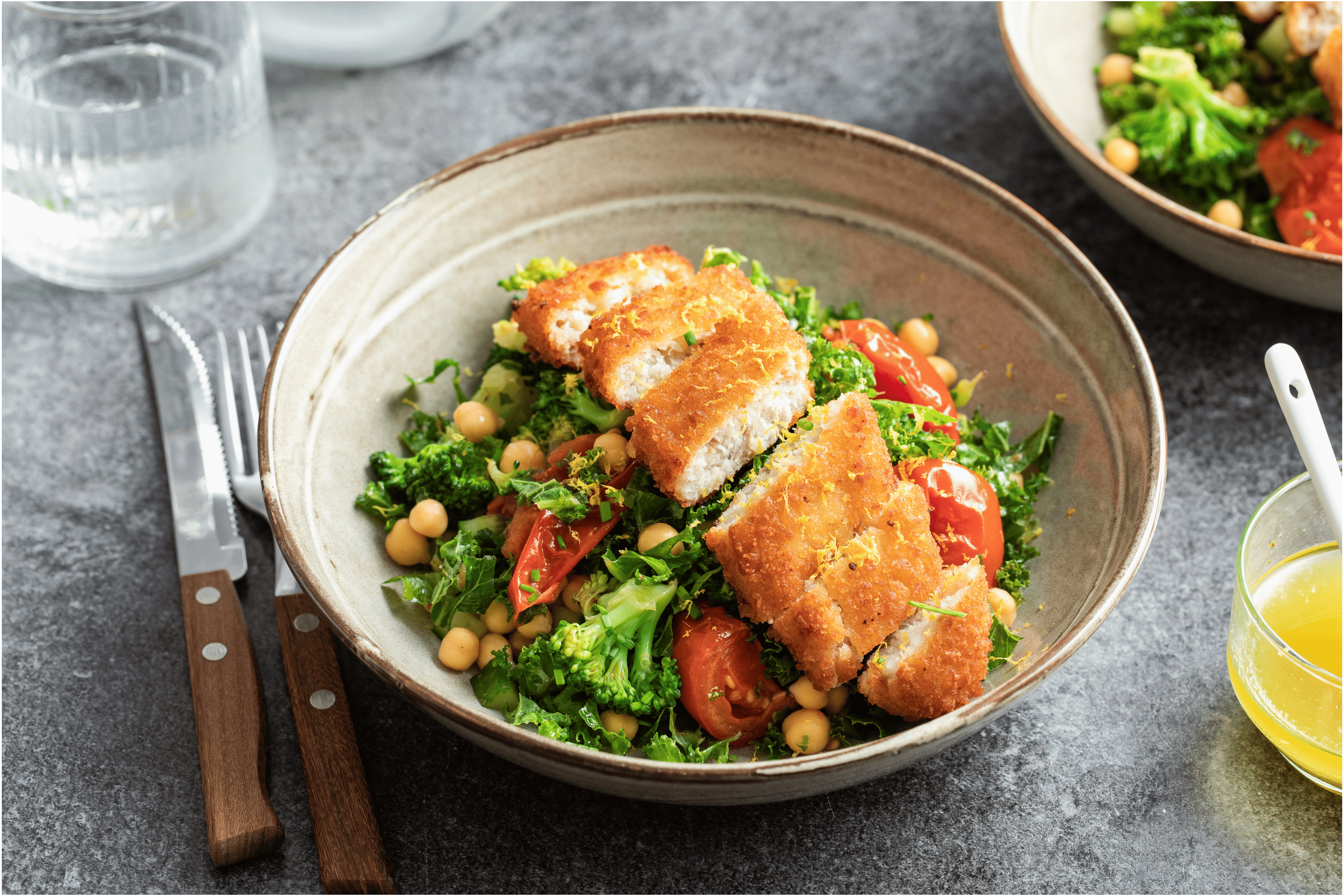 Boerenkoolsalade met visschnitzel