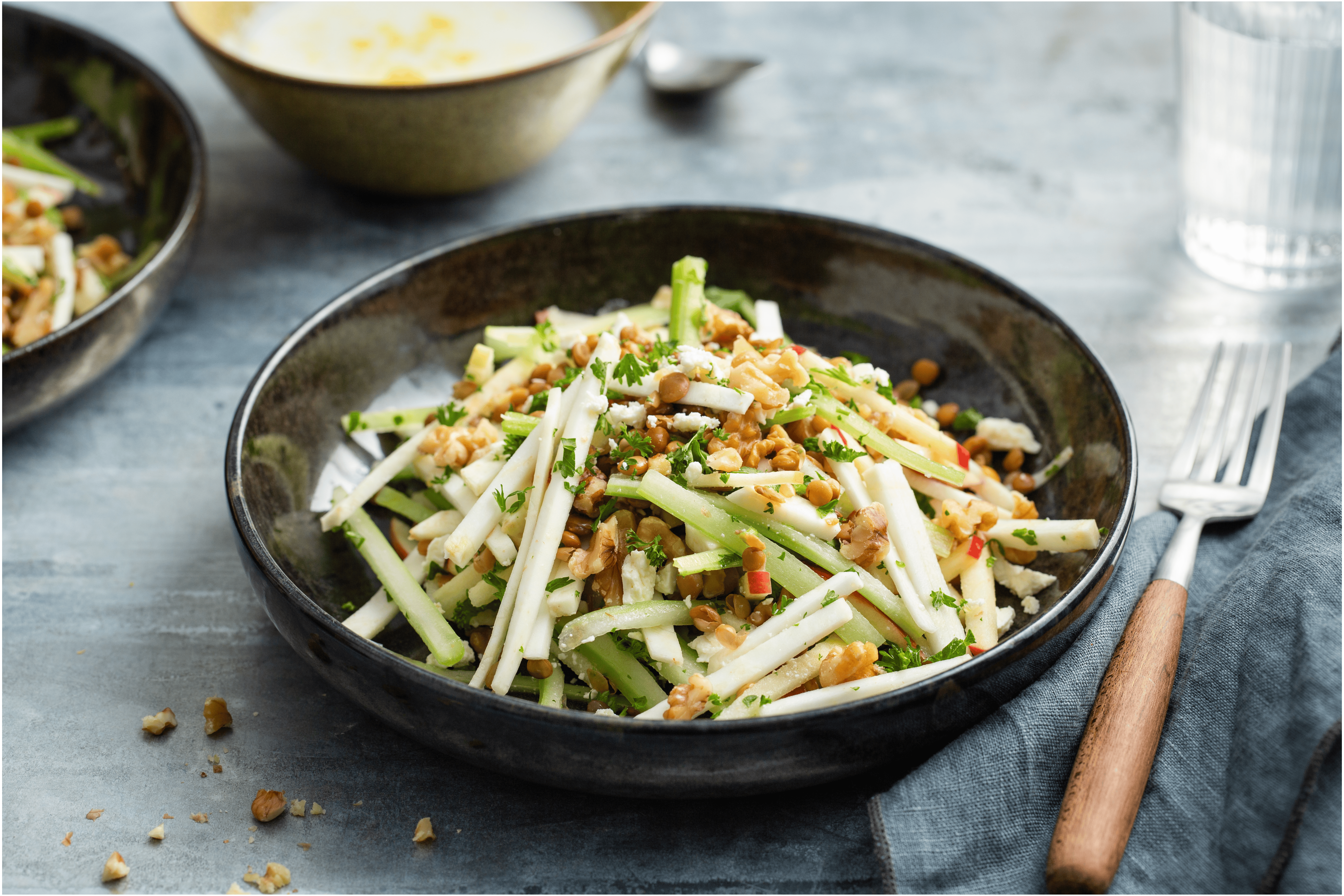 Selderij salade met linzen en witte kaas