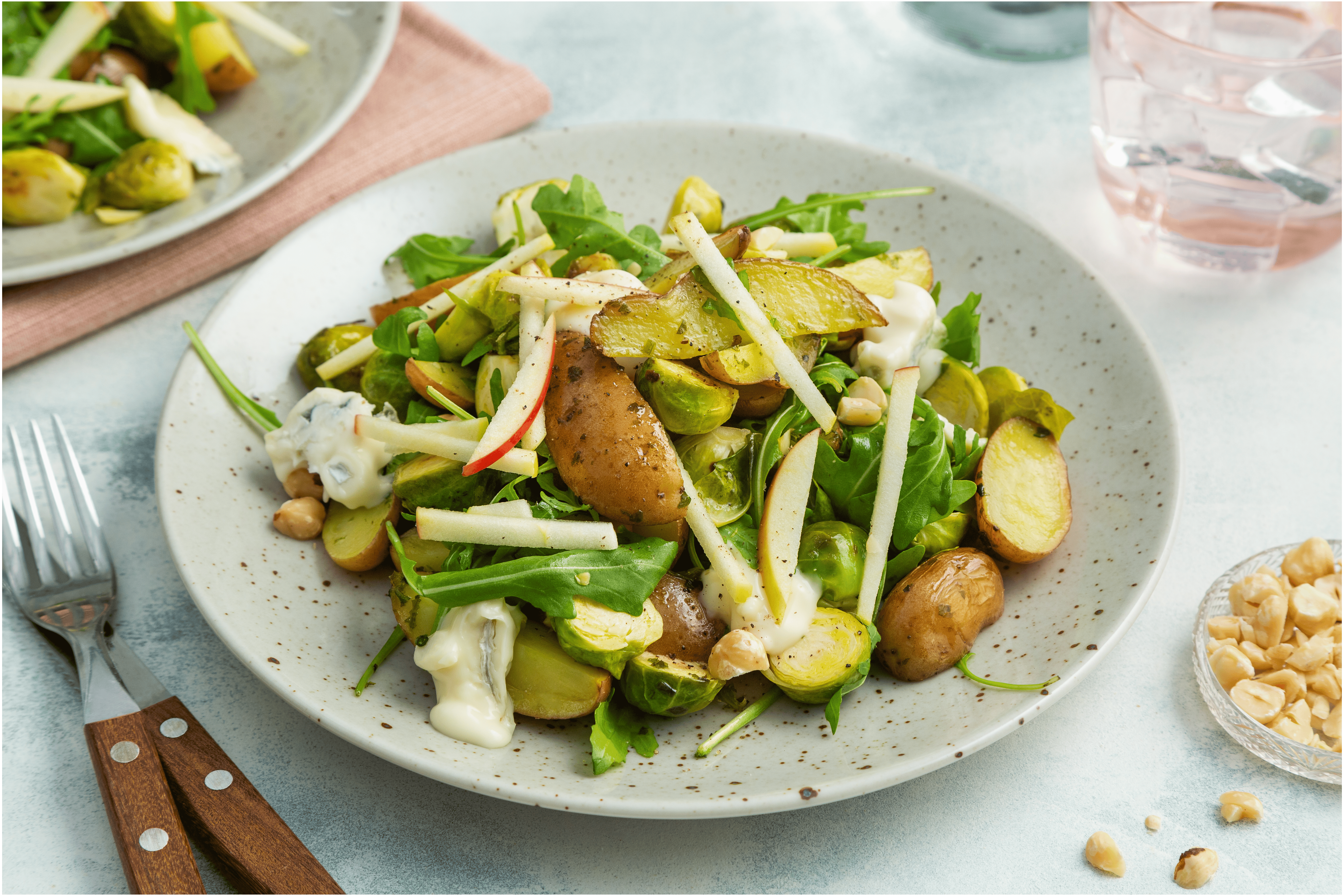 Spruitjes schotel met geroosterde aardappels